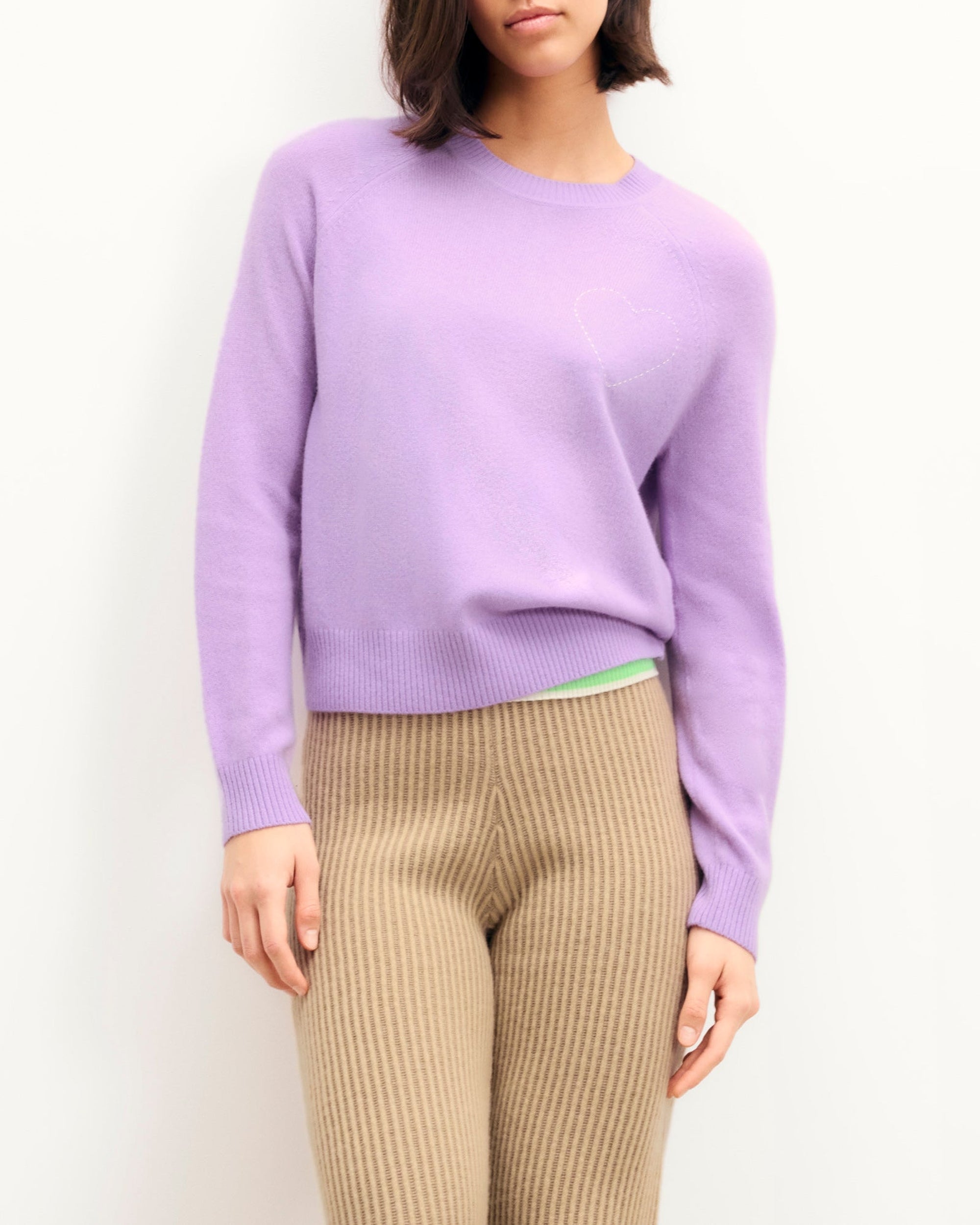 Pull à col rond Cœur brodé en cachemire - Fantasy Lilac