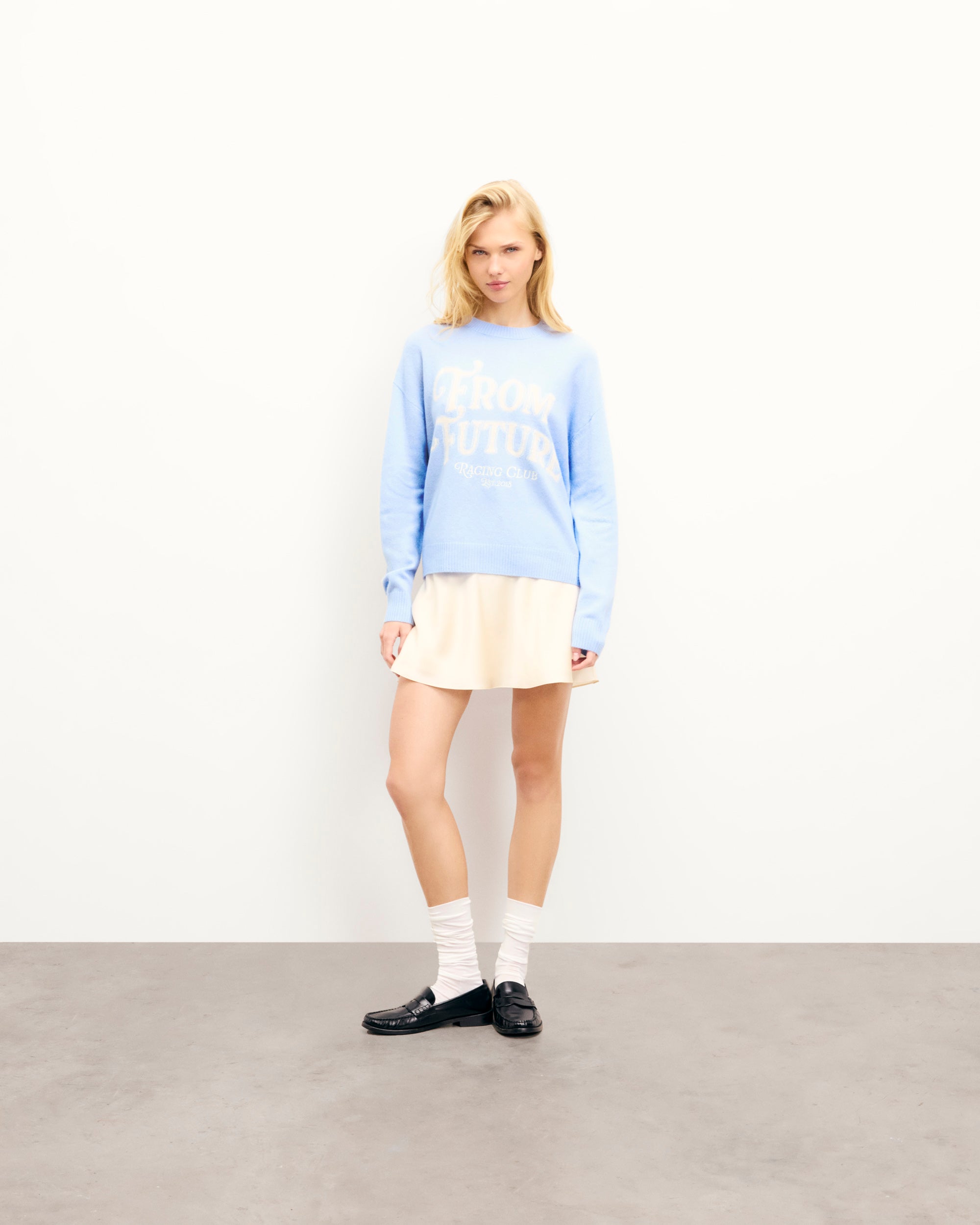 BABY BLUE / NEW / QTY : 27 / Pull Col Rond From Future - Baby Blue