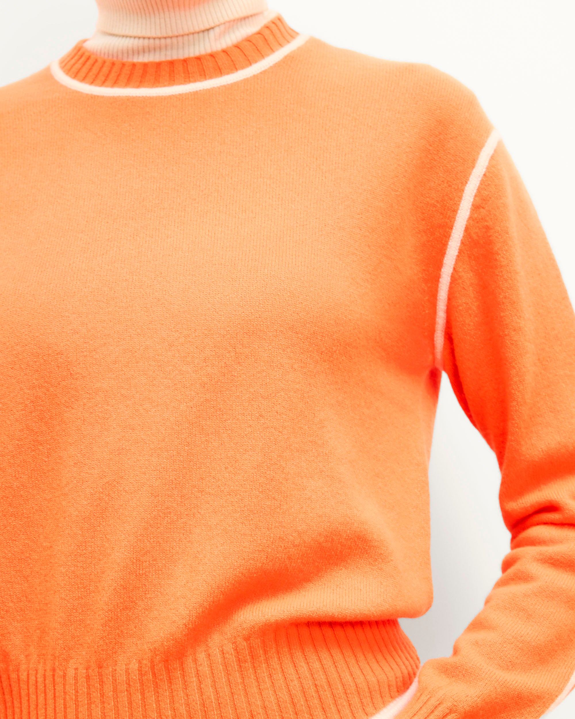 FANTASY ORANGE / NEW / QTY : 39 / Pull Col Rond Liserés - Fantasy Orange
