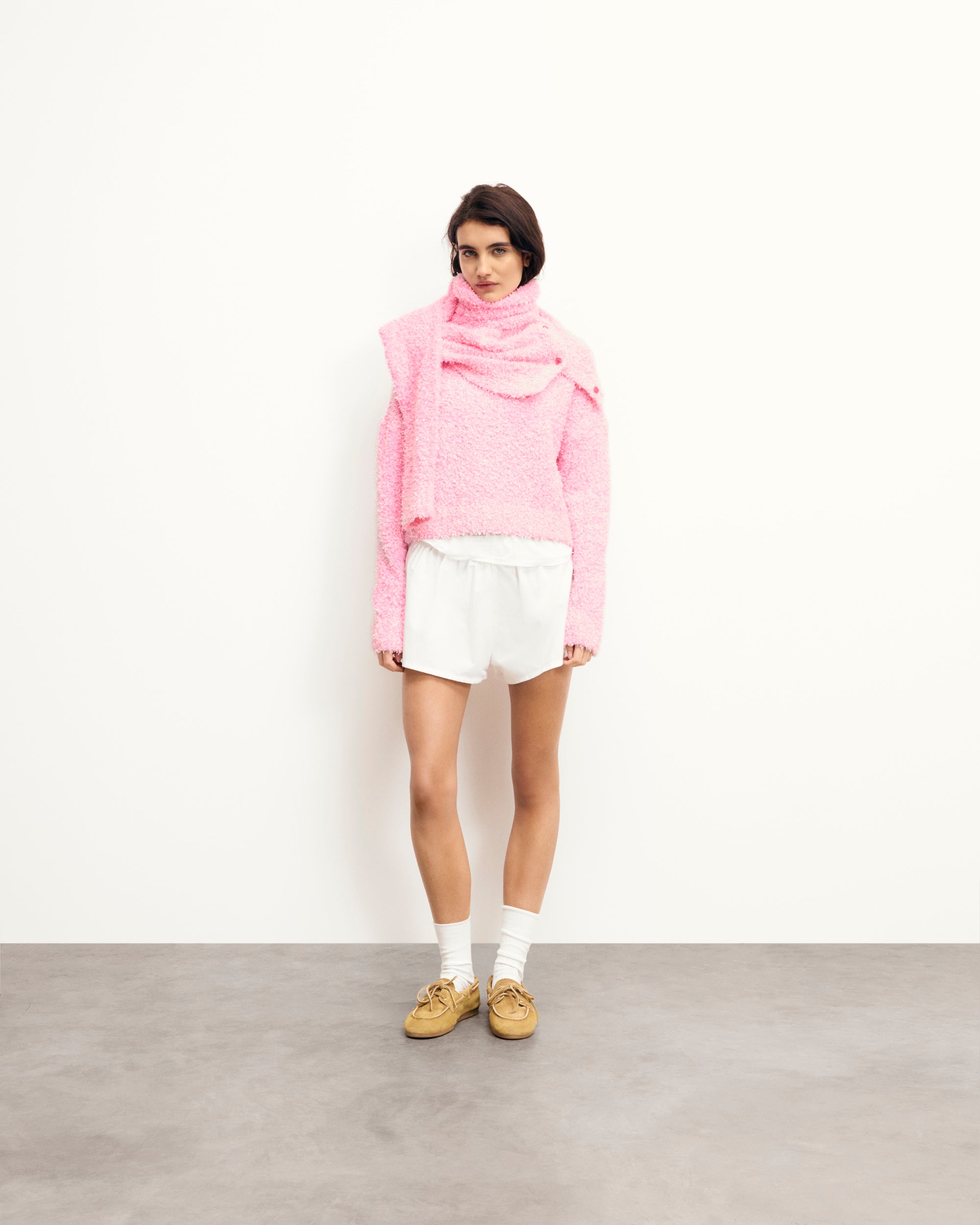 FANTASY PINK / NEW / QTY : 59 / Pull Col Rond Court Fil Fantaisie Contraste - Fantasy Pink