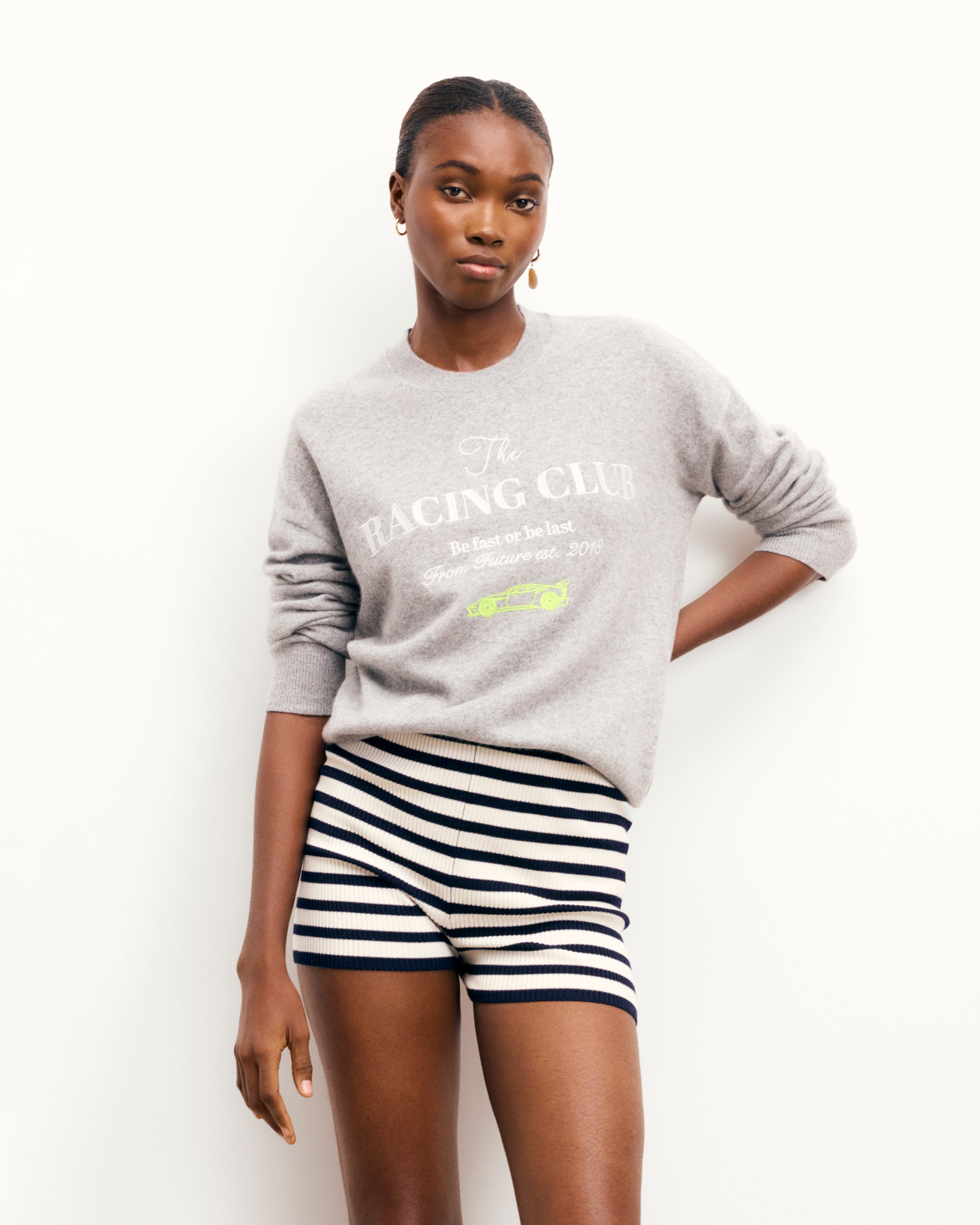 GRIS CHINE FONCE / NEW / QTY : 24 / Pull Col Rond Racing Club - Gris Chine Fonce