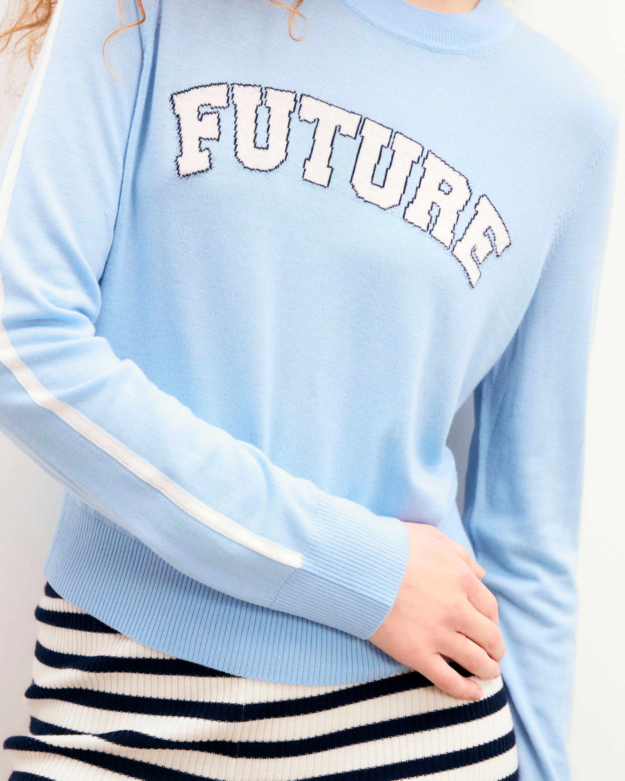 Pull à col rond Future en laine - Baby Blue