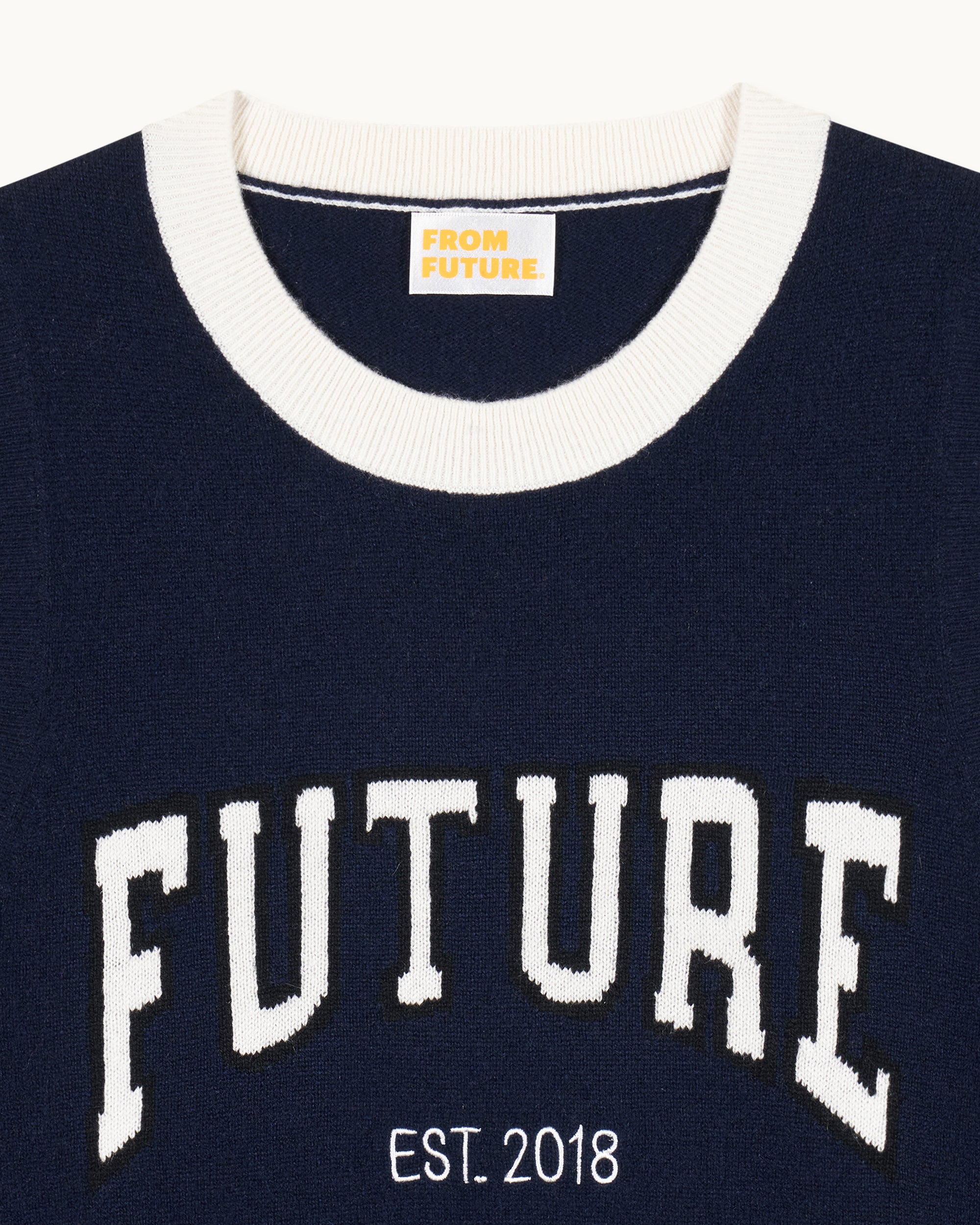 NAVY / NEW / QTY : 26 / Pull Sans Manches Future - Navy