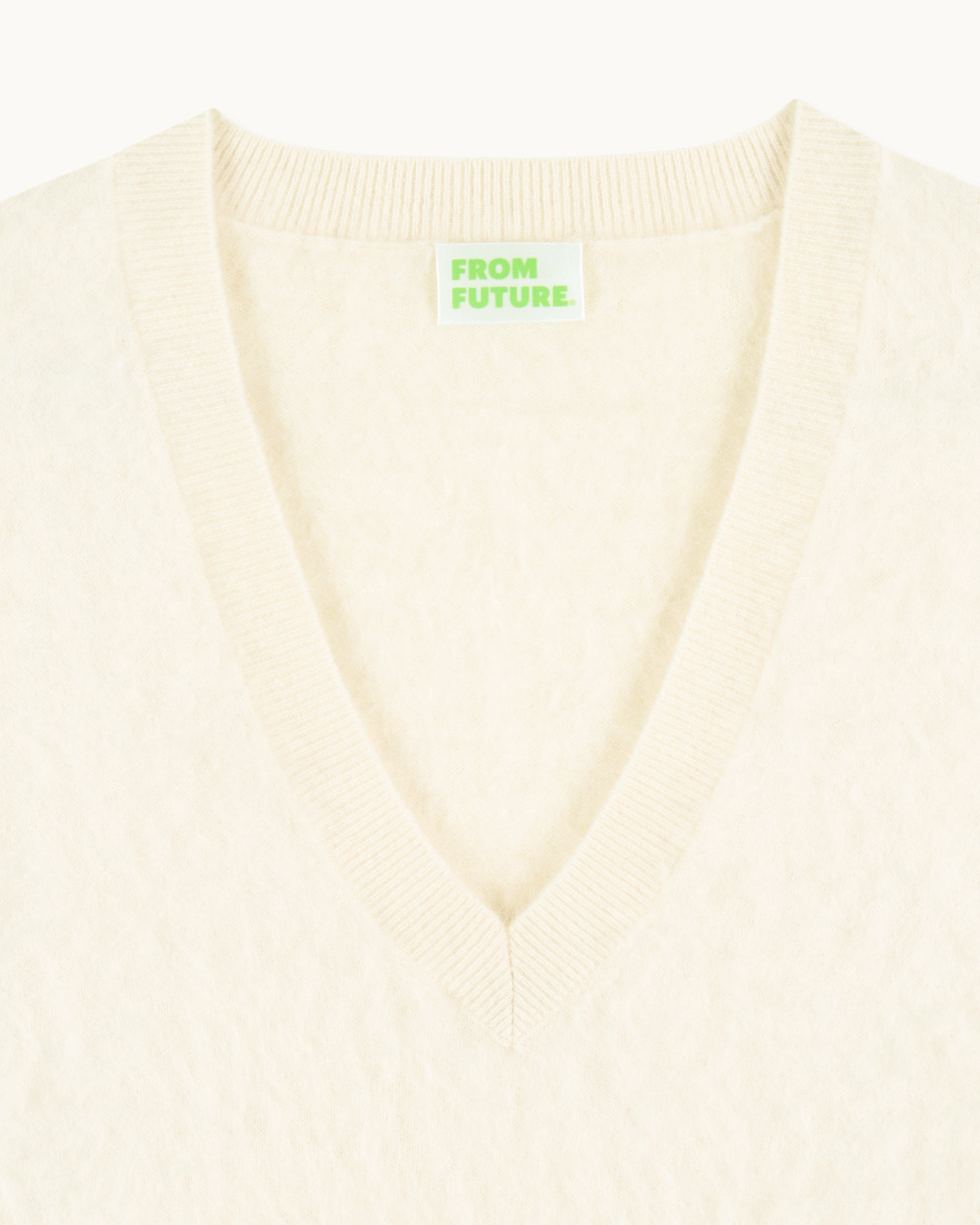 Pull à col V en cachemire brossé - Ecru