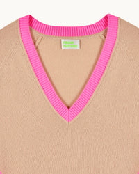 TROPICAL CAMEL / NEW / QTY : 55 / Pull Col V Cœurs et Bandes - Tropical Camel