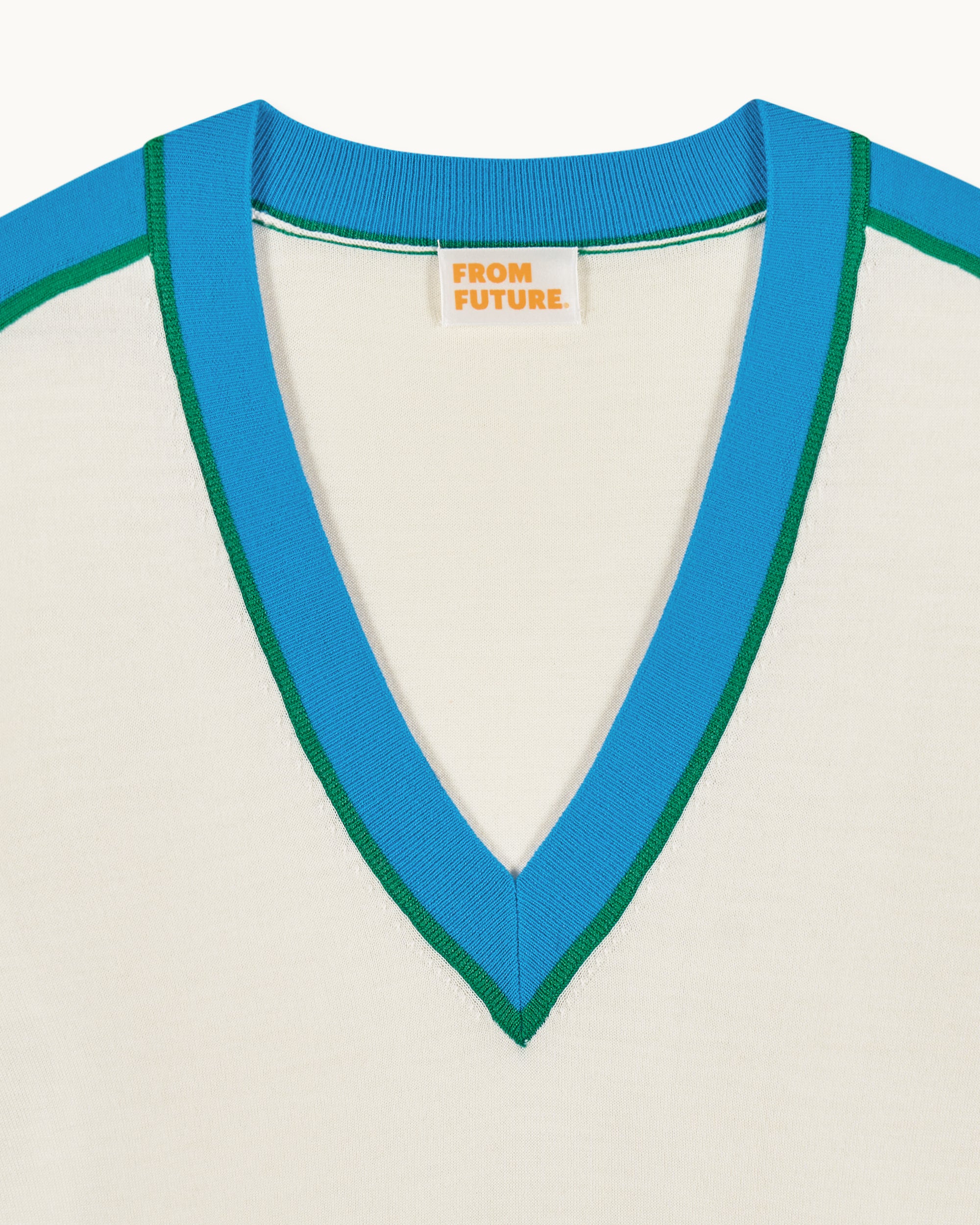 Pull à col V en laine - Ecru
