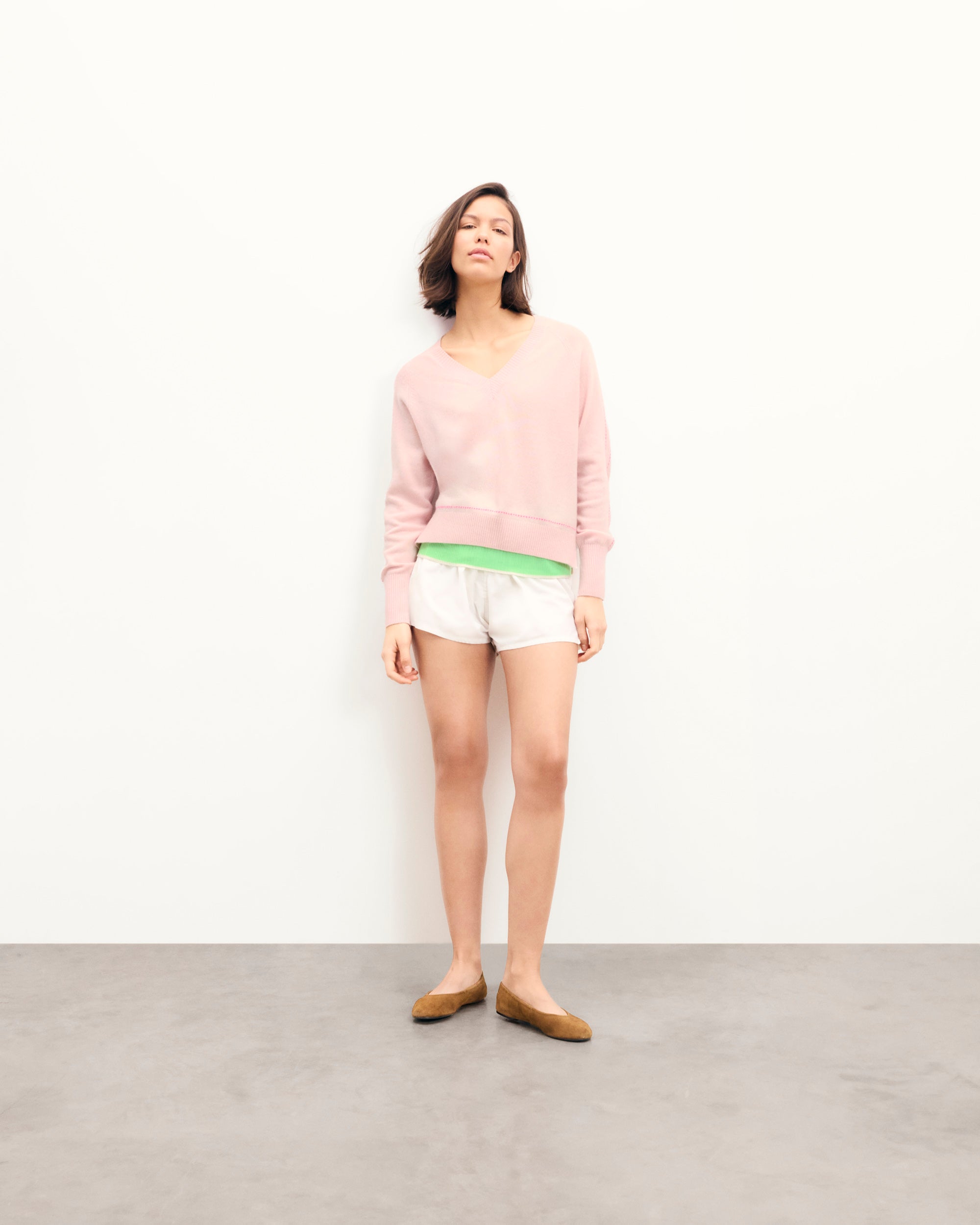 SKY PINK / NEW / QTY : 31 / Pull Col V - Sky Pink