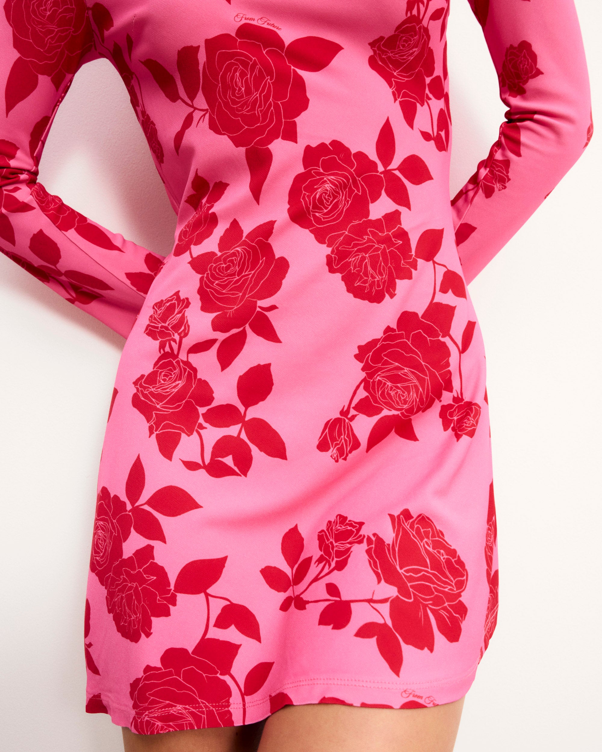 SPRING FLOWERS / NEW / QTY : 43 / Robe Courte Manches Longues Naïm - Spring Flowers