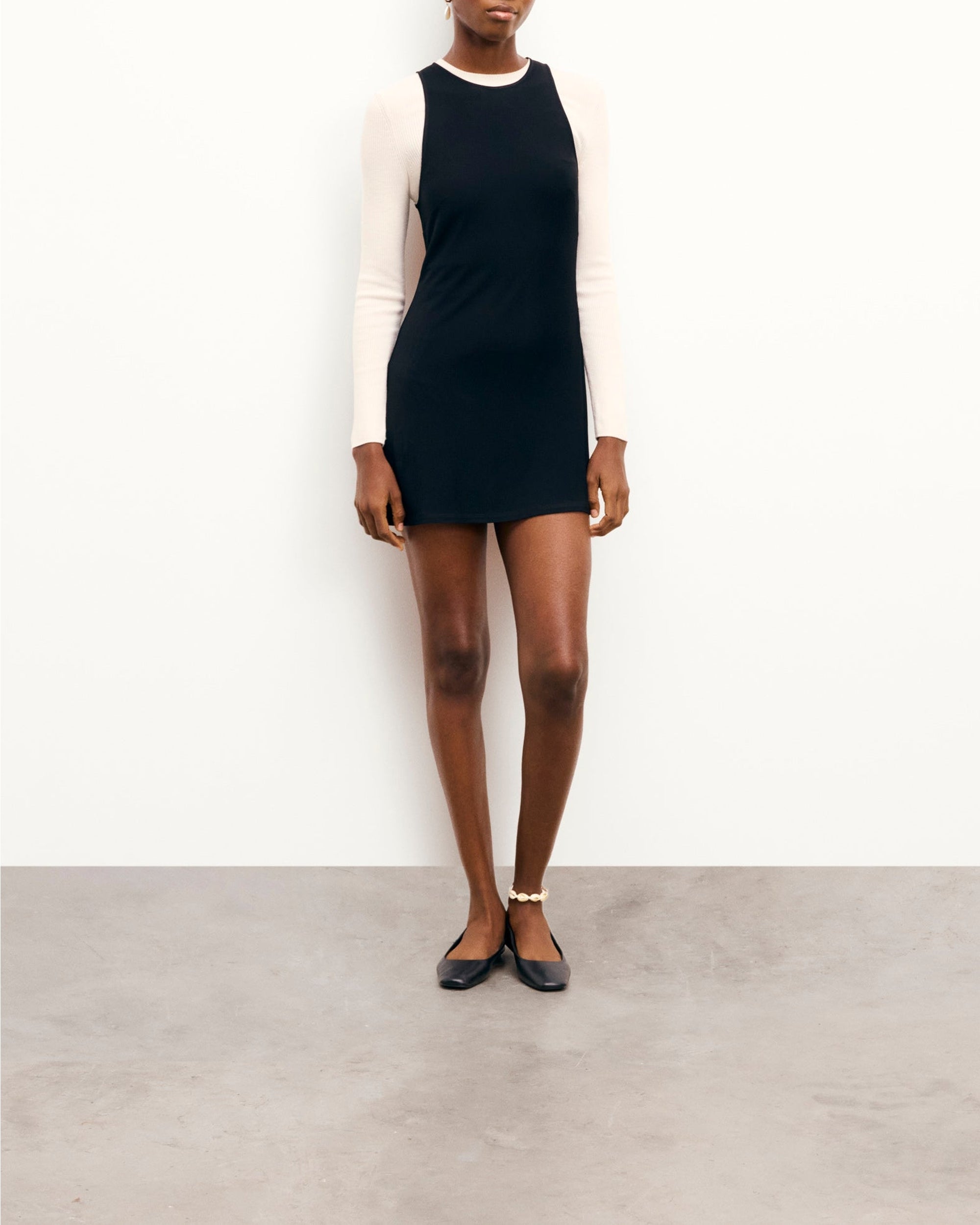 Robe courte à manches courtes Emmy - Noir