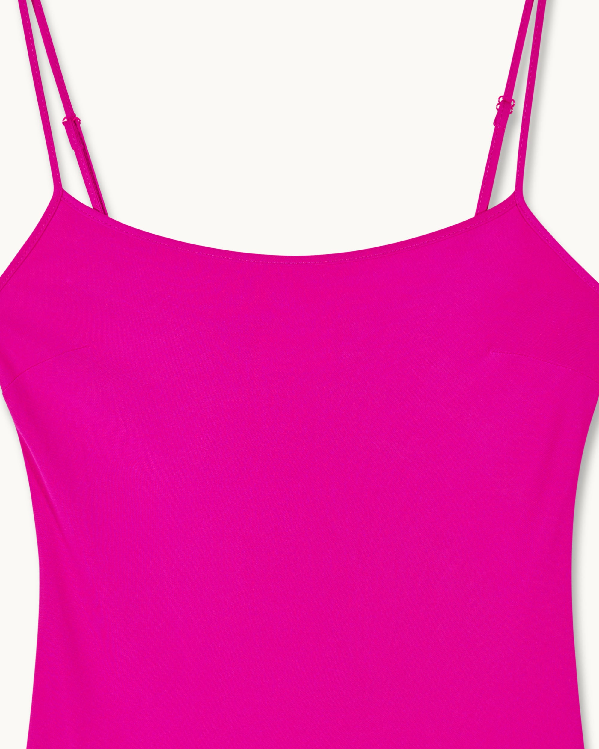 TROPICAL RASPBERRY / NEW / QTY : 115 / Robe Courte Jenna - Tropical Raspberry