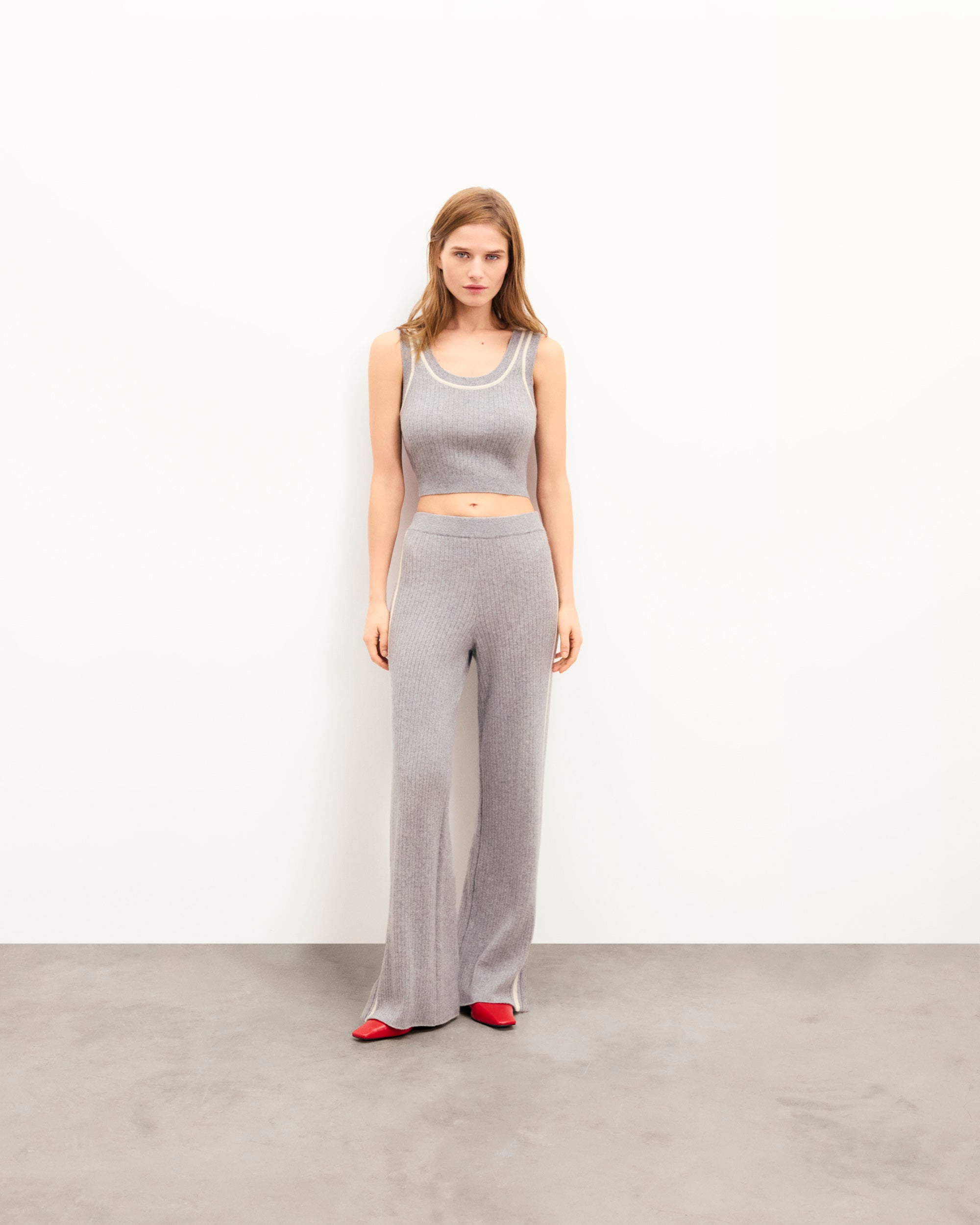 GRIS CHINE FONCE / NEW / QTY : 121 / Top Brassière à Bandes - Gris Chine Fonce