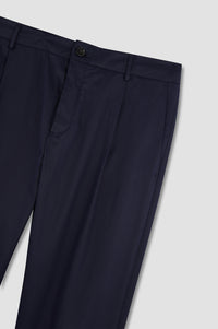 P1P-Pantalone con una pince