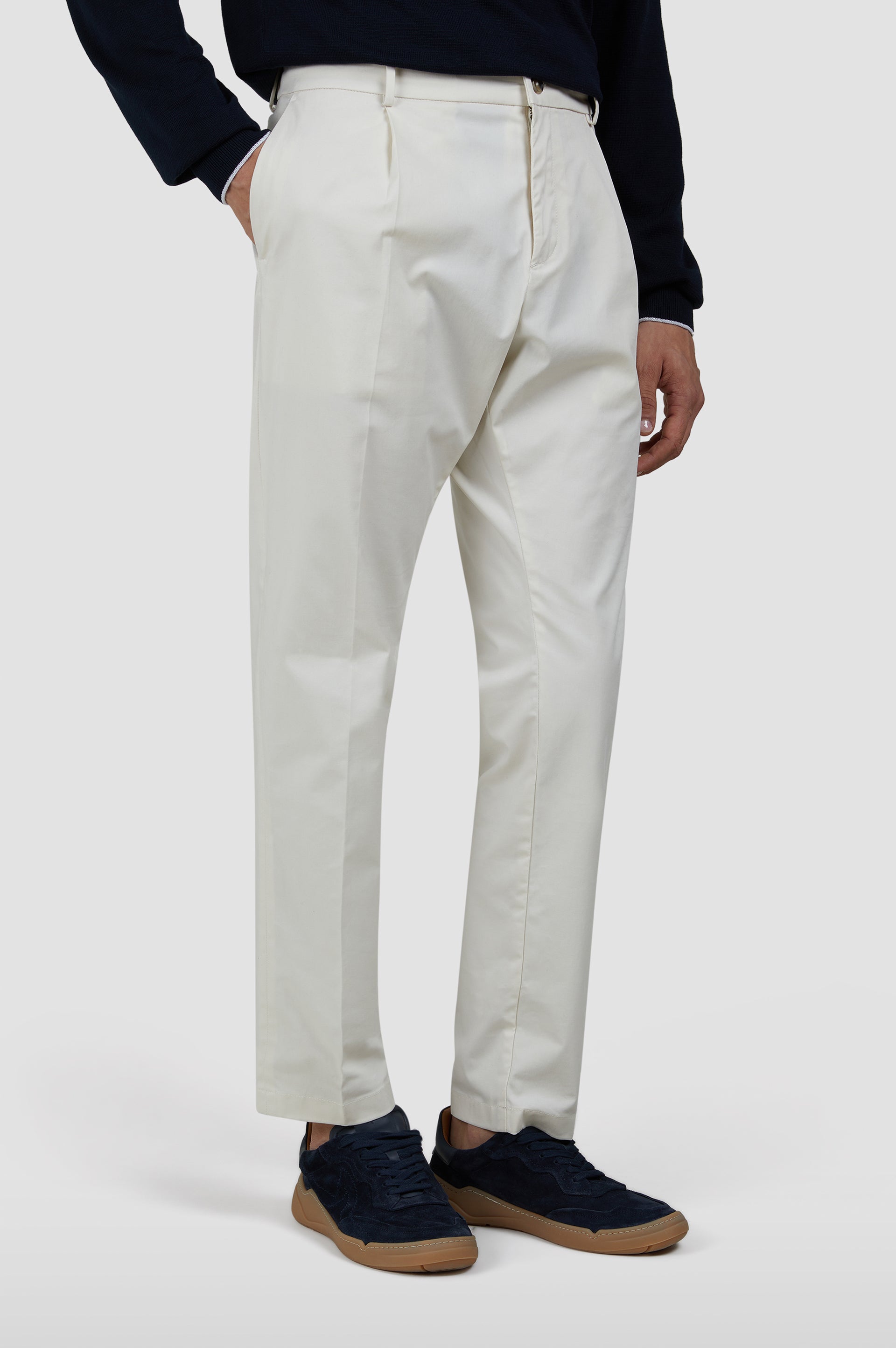 P1P-Pantalone con una pince