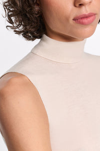 pure white // URBAN MERINO top