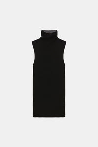 pure black // URBAN MERINO top