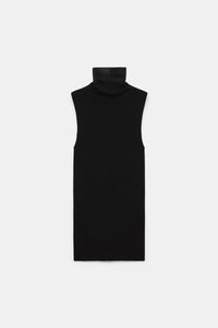 pure black // URBAN MERINO top