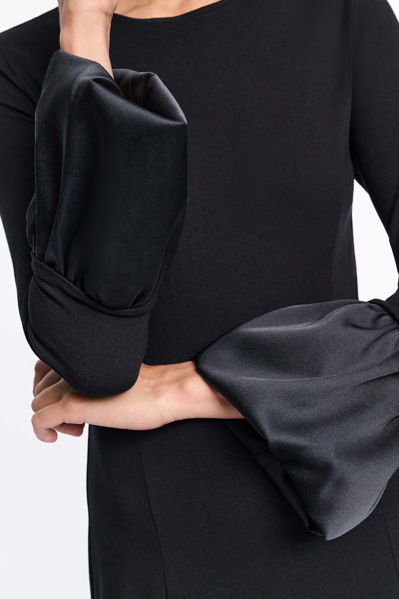 pure black // CLOUDY ALLURE dress
