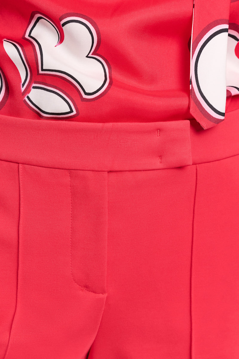 lipstick red // EMOTIONAL ESSENCE pants