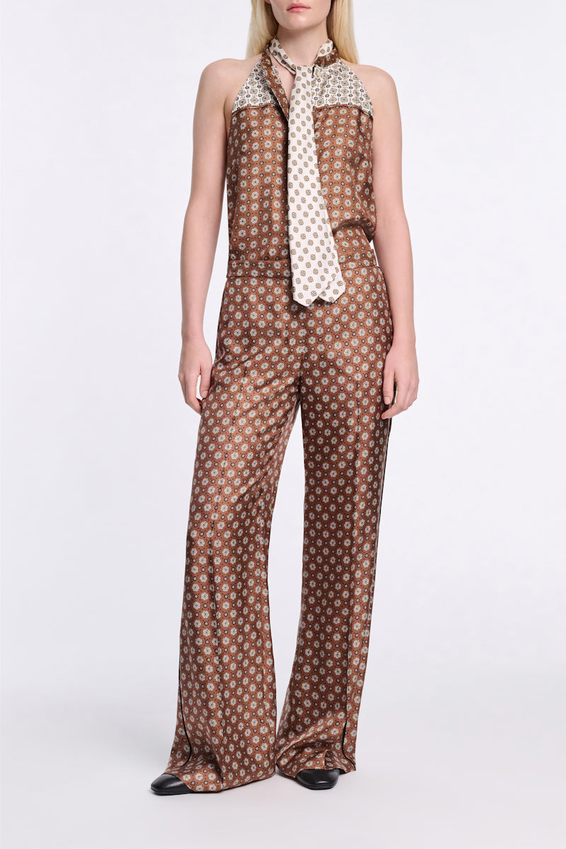 brown big tie // GRAPHIC DREAMS pants