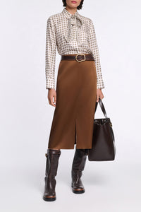 creme mini tie // GRAPHIC DREAMS blouse