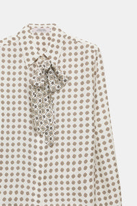 creme mini tie // GRAPHIC DREAMS blouse