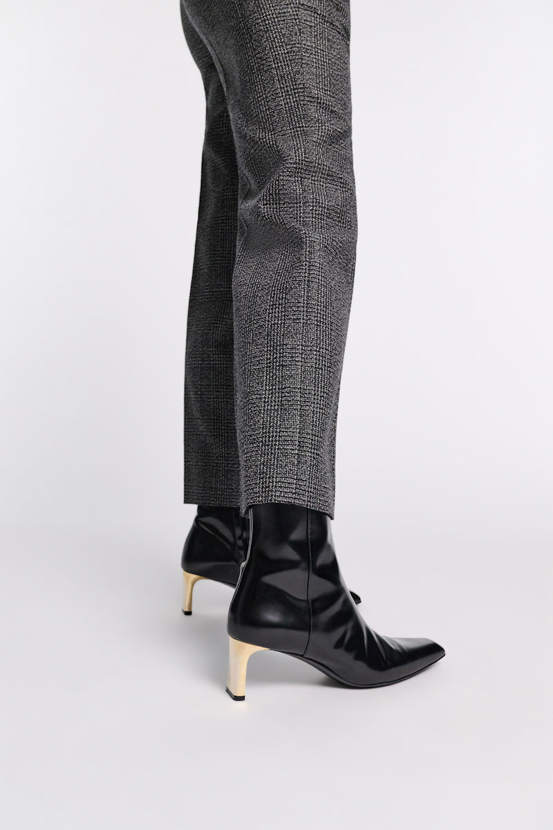 pure black // SUBTLE SHINE ankle boot