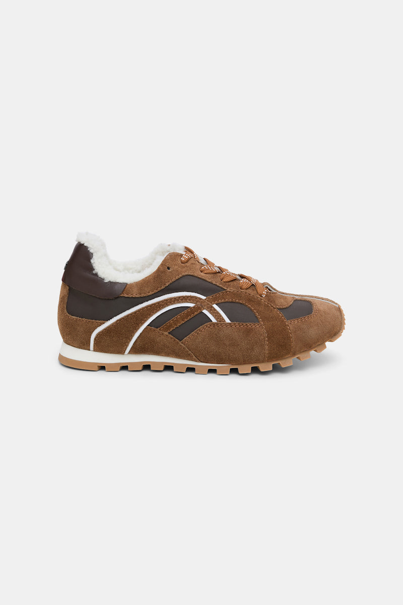 camel brown // SPORTY CHIC sneaker