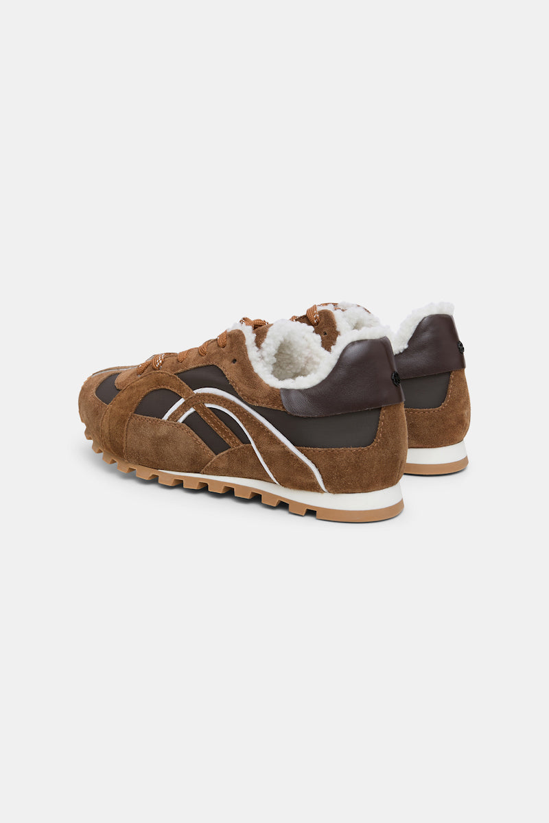 camel brown // SPORTY CHIC sneaker