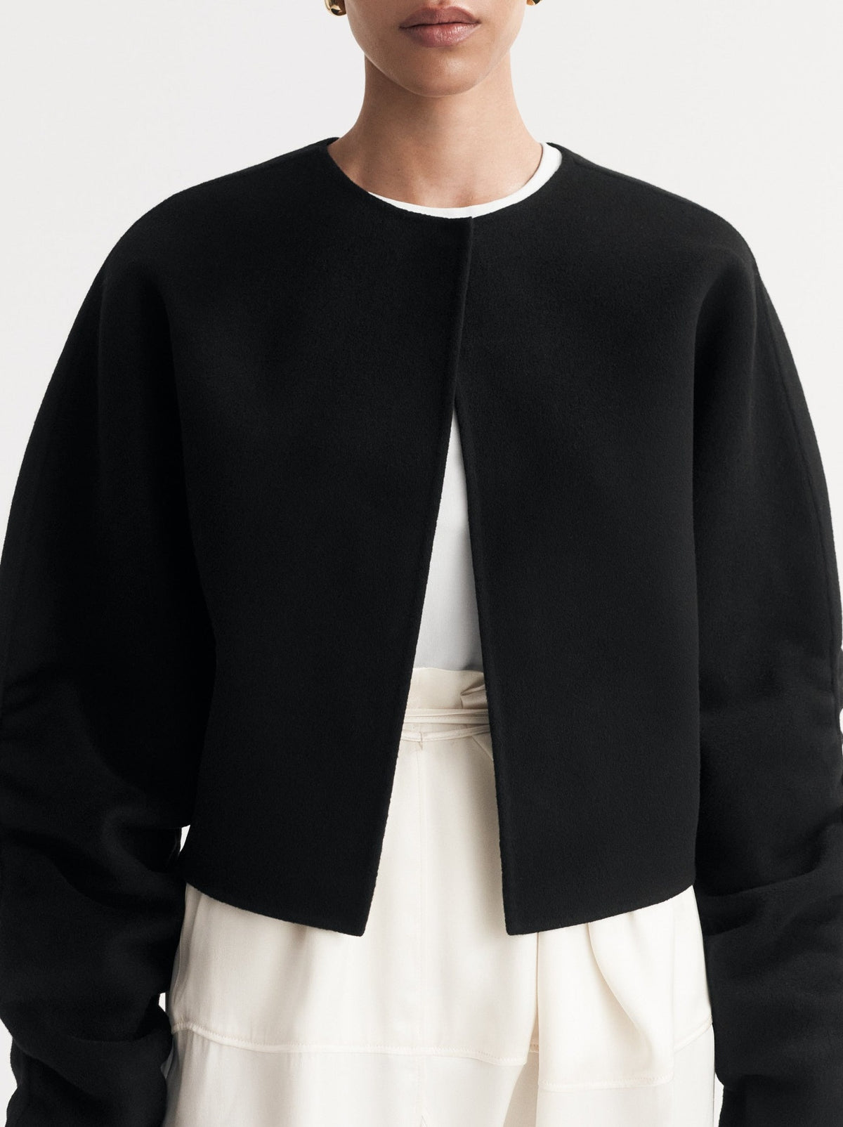 Jacket with intricate sleeves in a wool and cashmere blend - Black