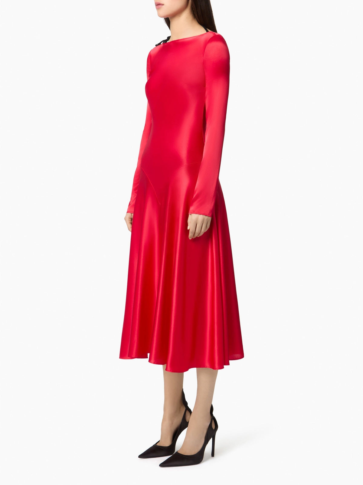 ROBE MIDI EN SATIN DOS NUS ET MANCHES LONGUES - Rouge