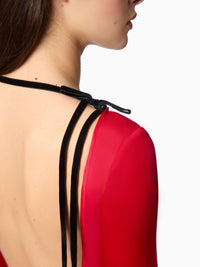 ROBE MIDI EN SATIN DOS NUS ET MANCHES LONGUES - Rouge