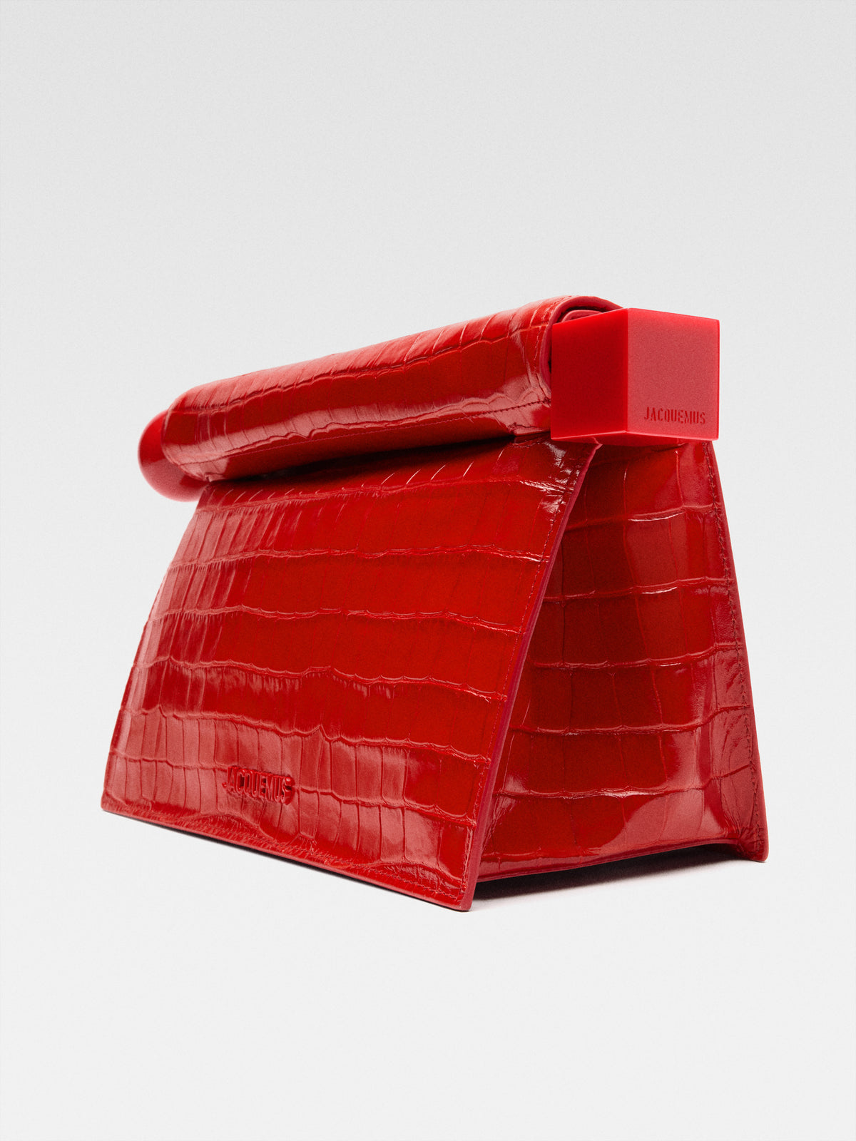 LA POCHETTE ROND CARRE