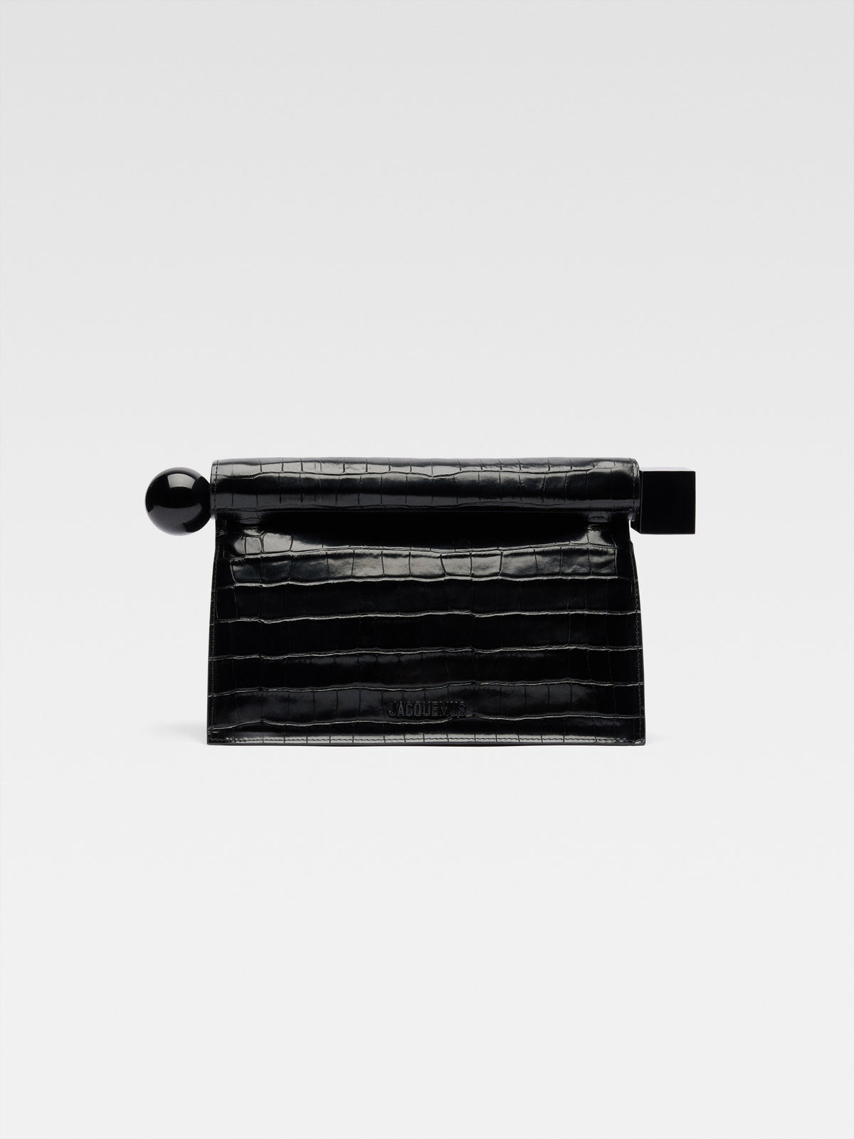 LA POCHETTE ROND CARRE