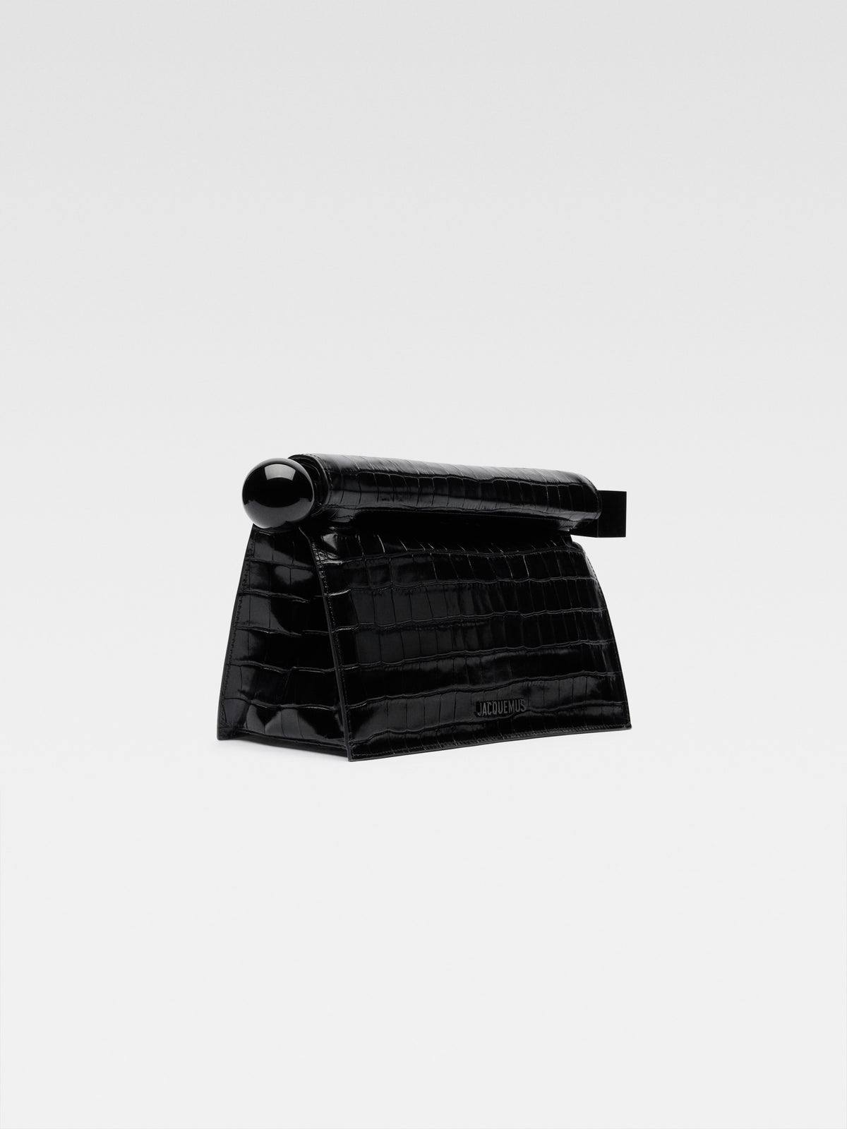 LA POCHETTE ROND CARRE
