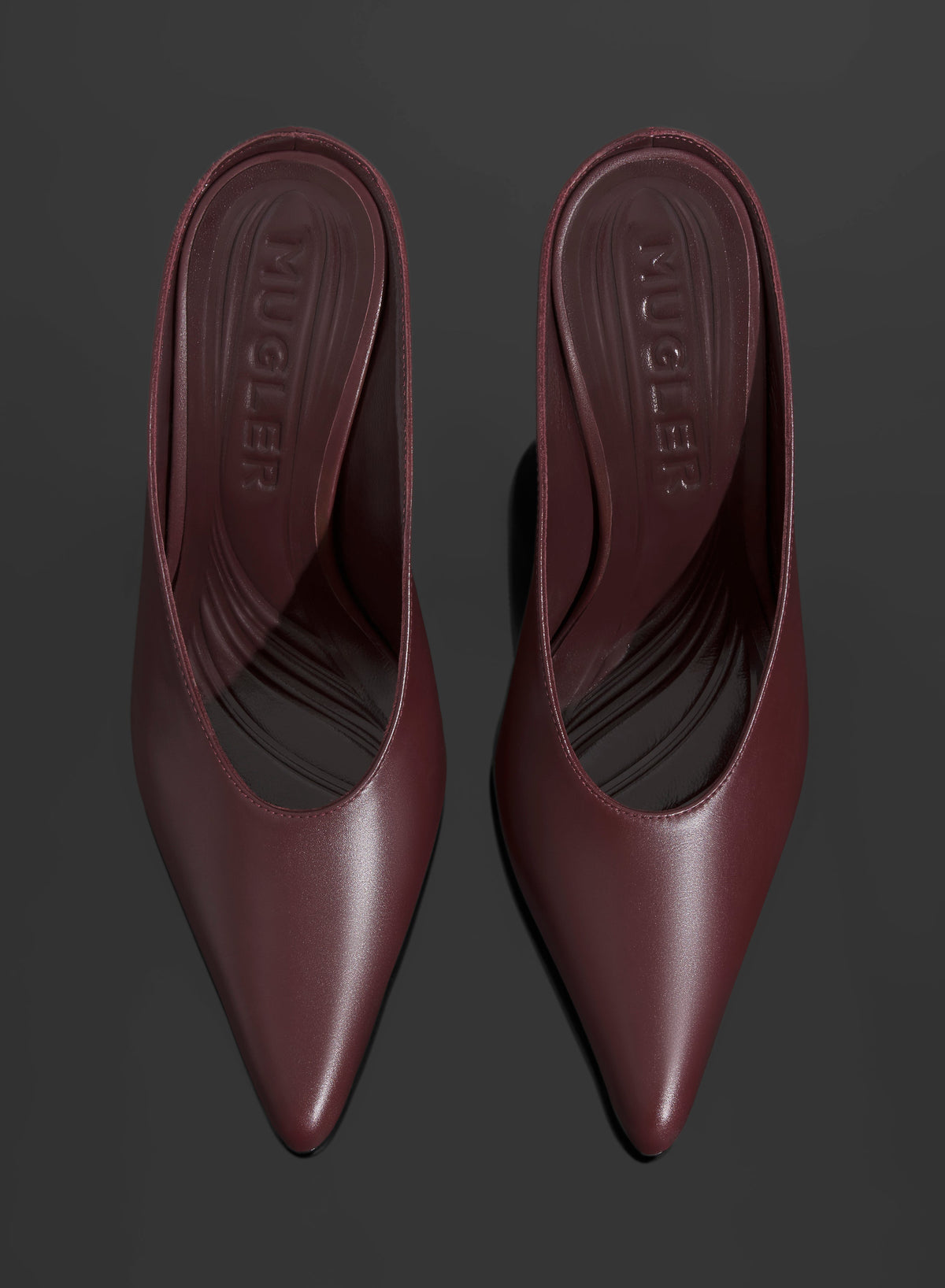 BORDEAUX // burgundy curved heel mules