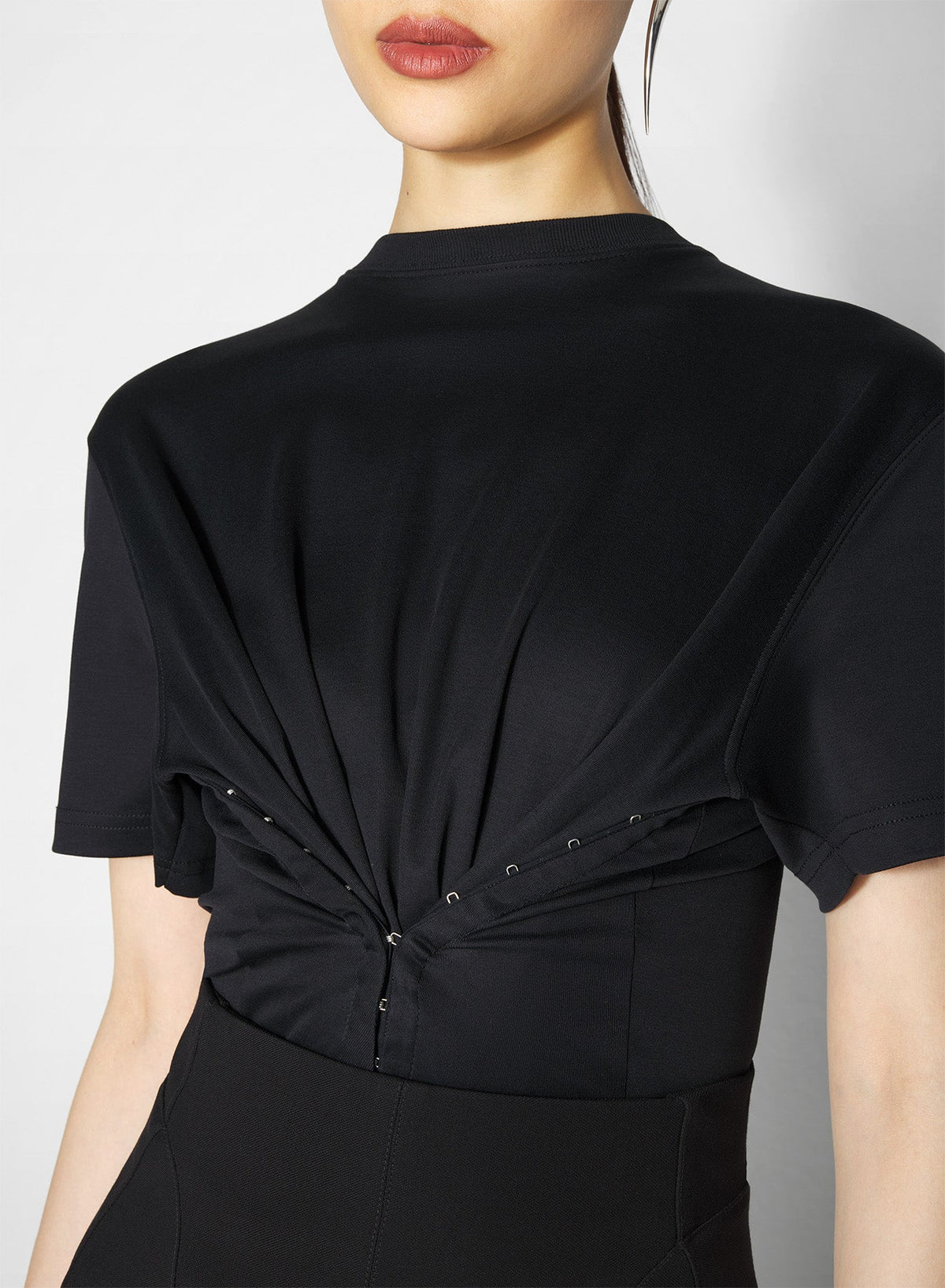 BLACK // black cinched hook-and-eye t-shirt