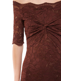 Long dress in lace