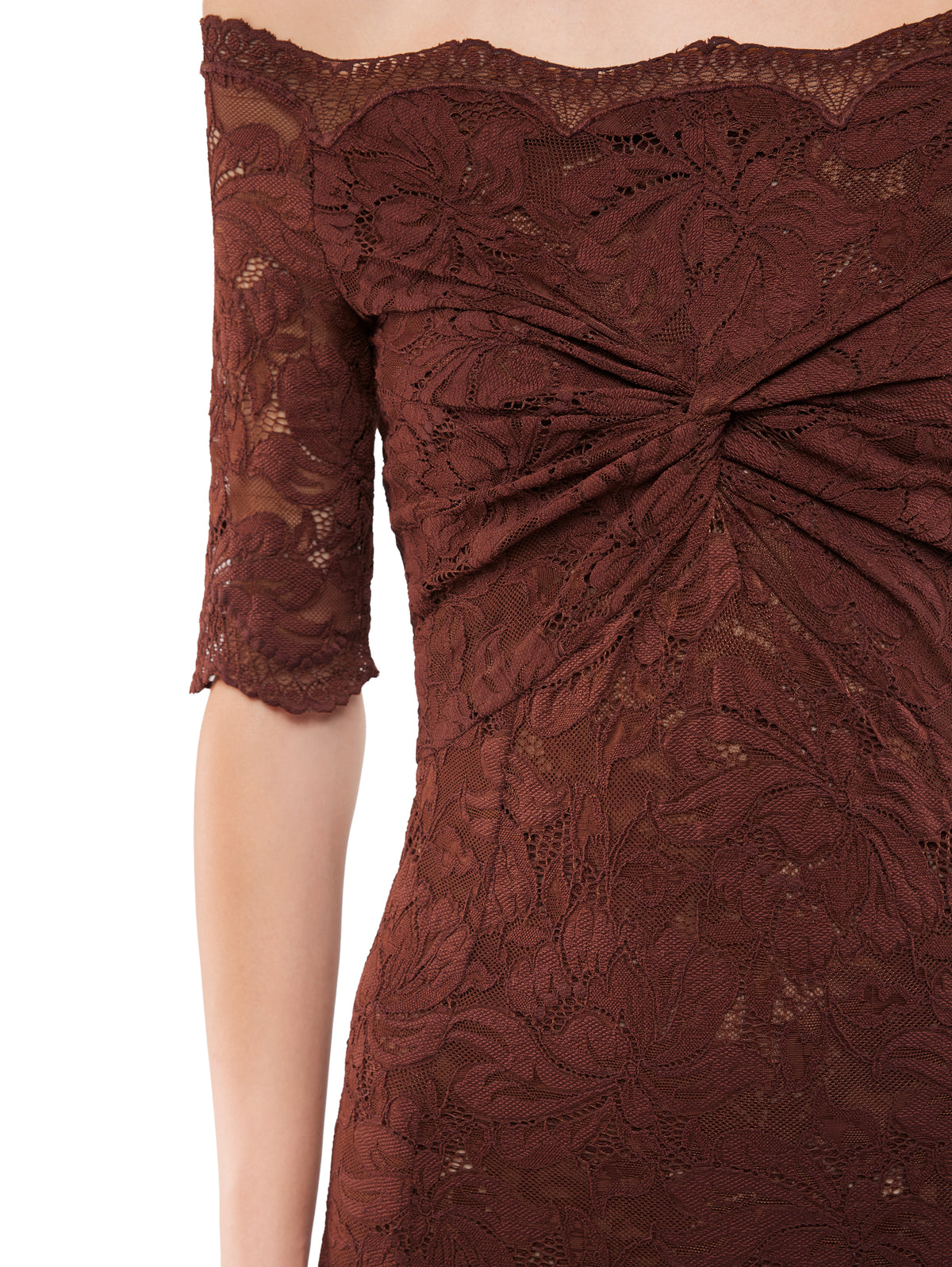 Long dress in lace