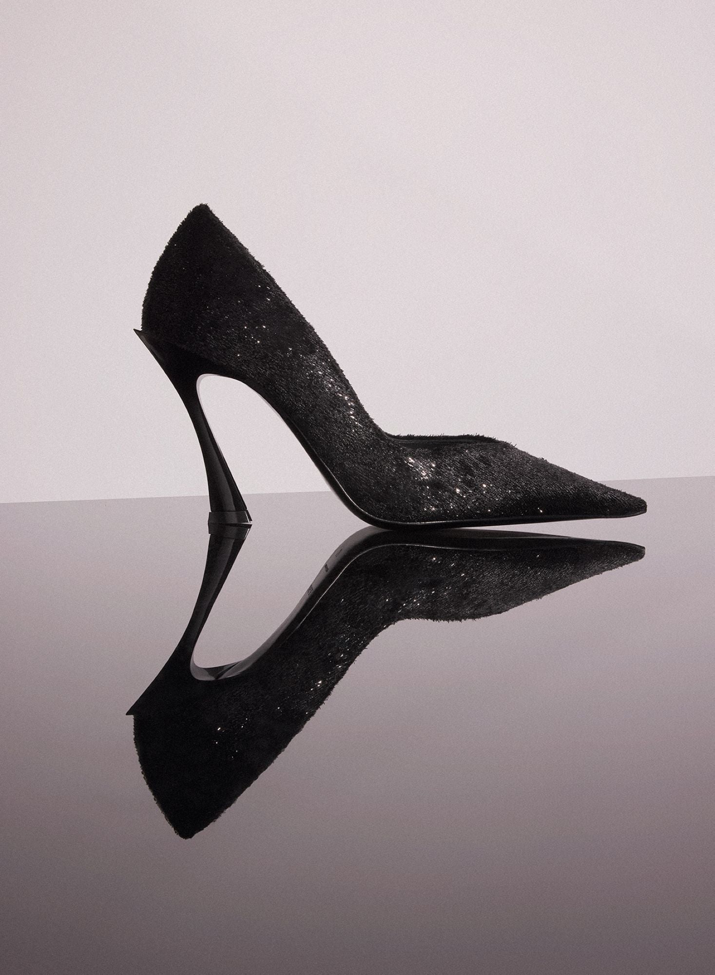 BLACK LEATHER FAUX FUR GLITTERED FANG 95 PUMP