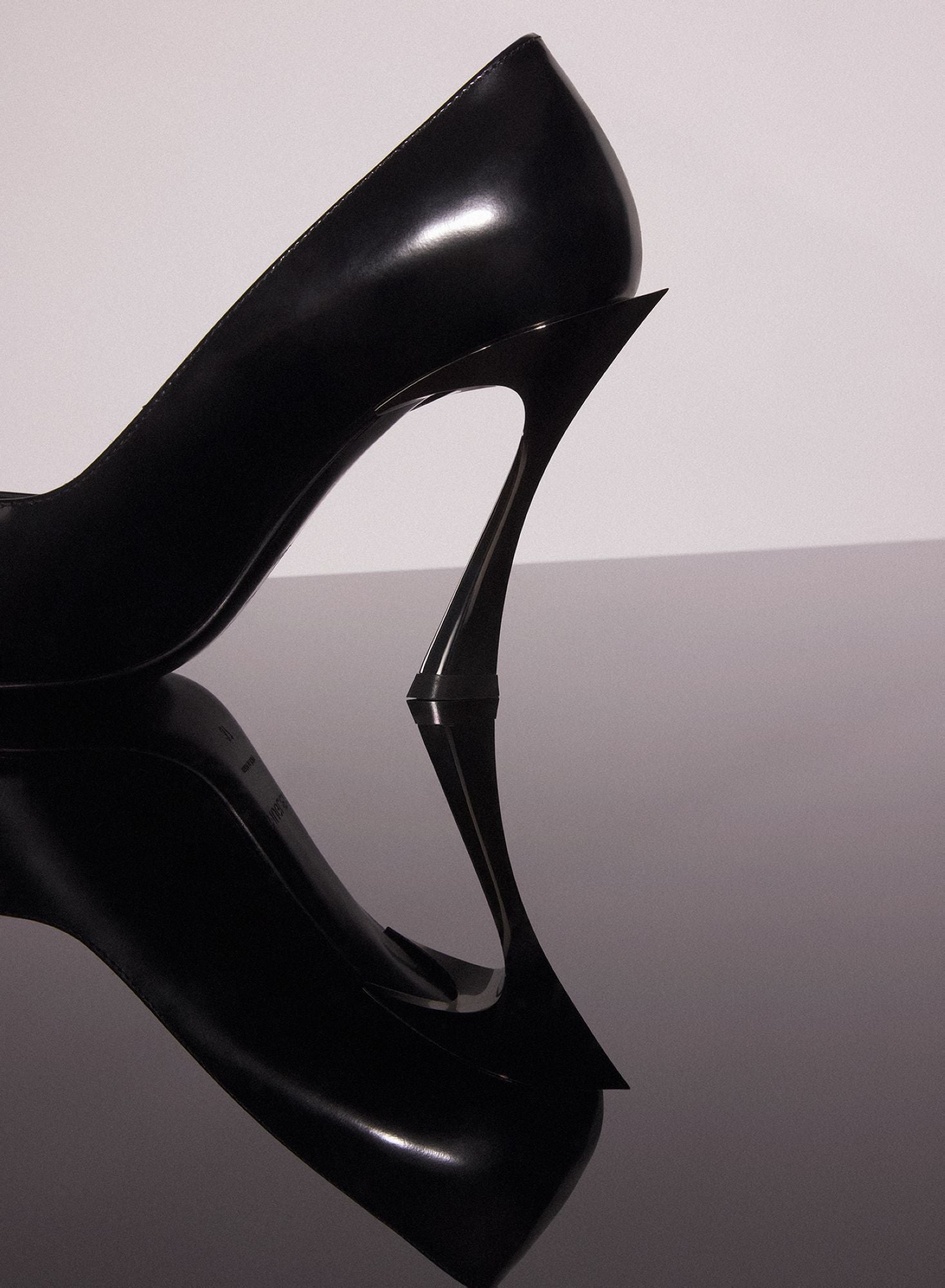 BLACK LEATHER CLASSIC FANG 95 PUMP