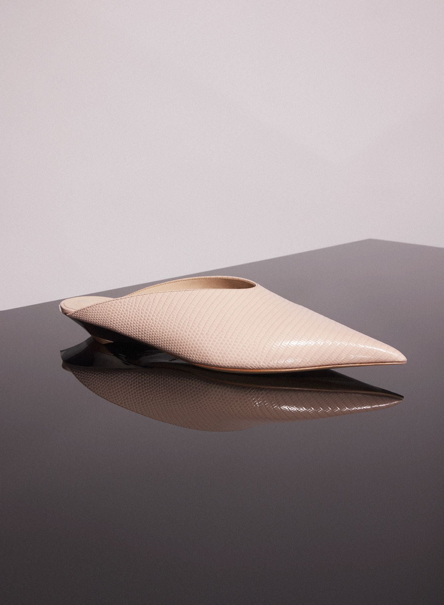 CEMENT PINK LEATHER FANG FLAT MULES