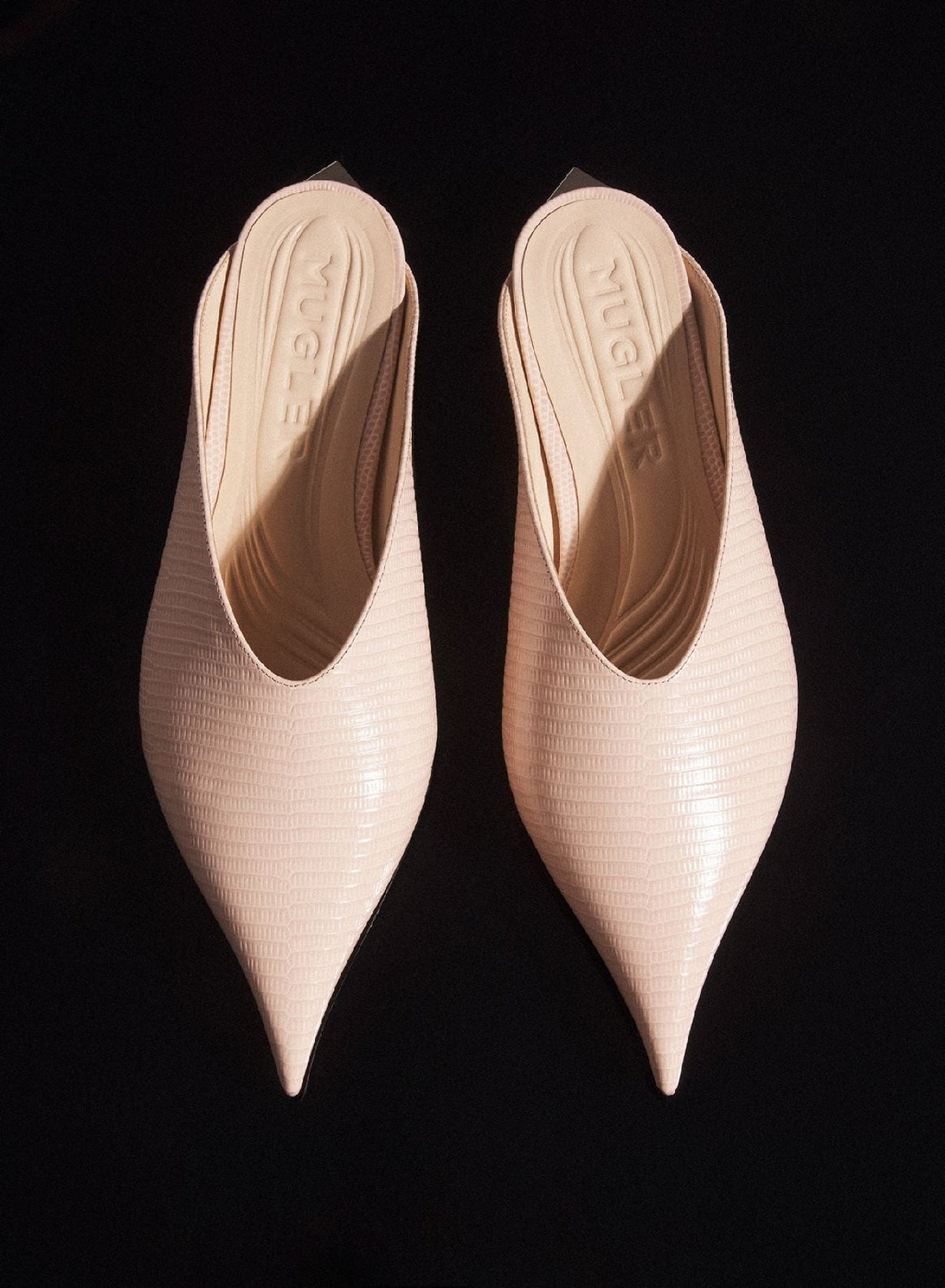 LEATHER CEMENT PINK // cement pink leather fang flat mules