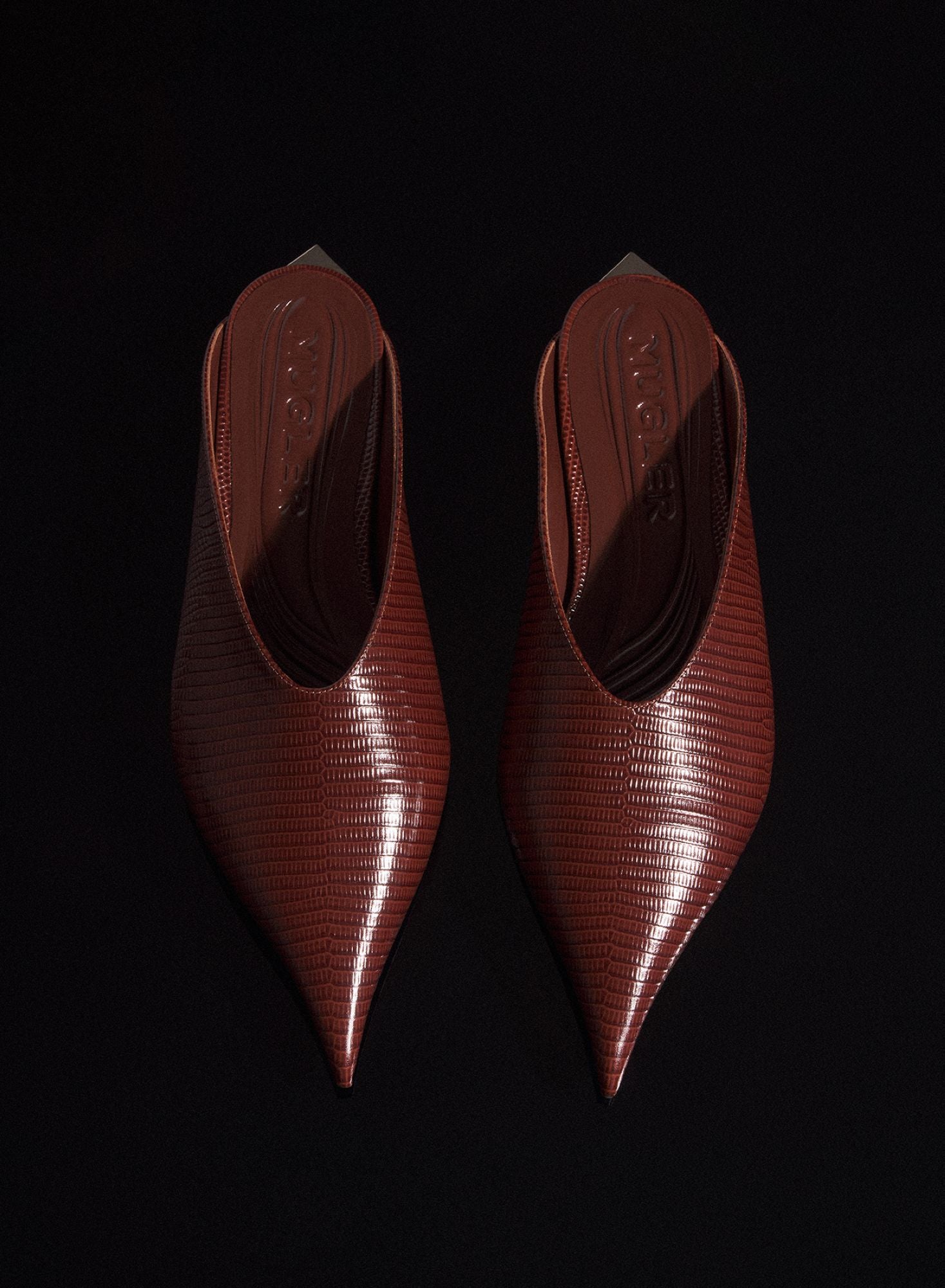 CEMENT PINK LEATHER FANG FLAT MULES