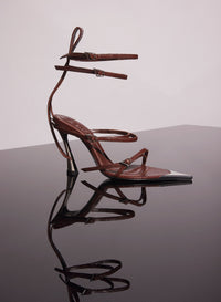STRAPPY CEMENT PINK LEATHER FANG 95 SANDALS