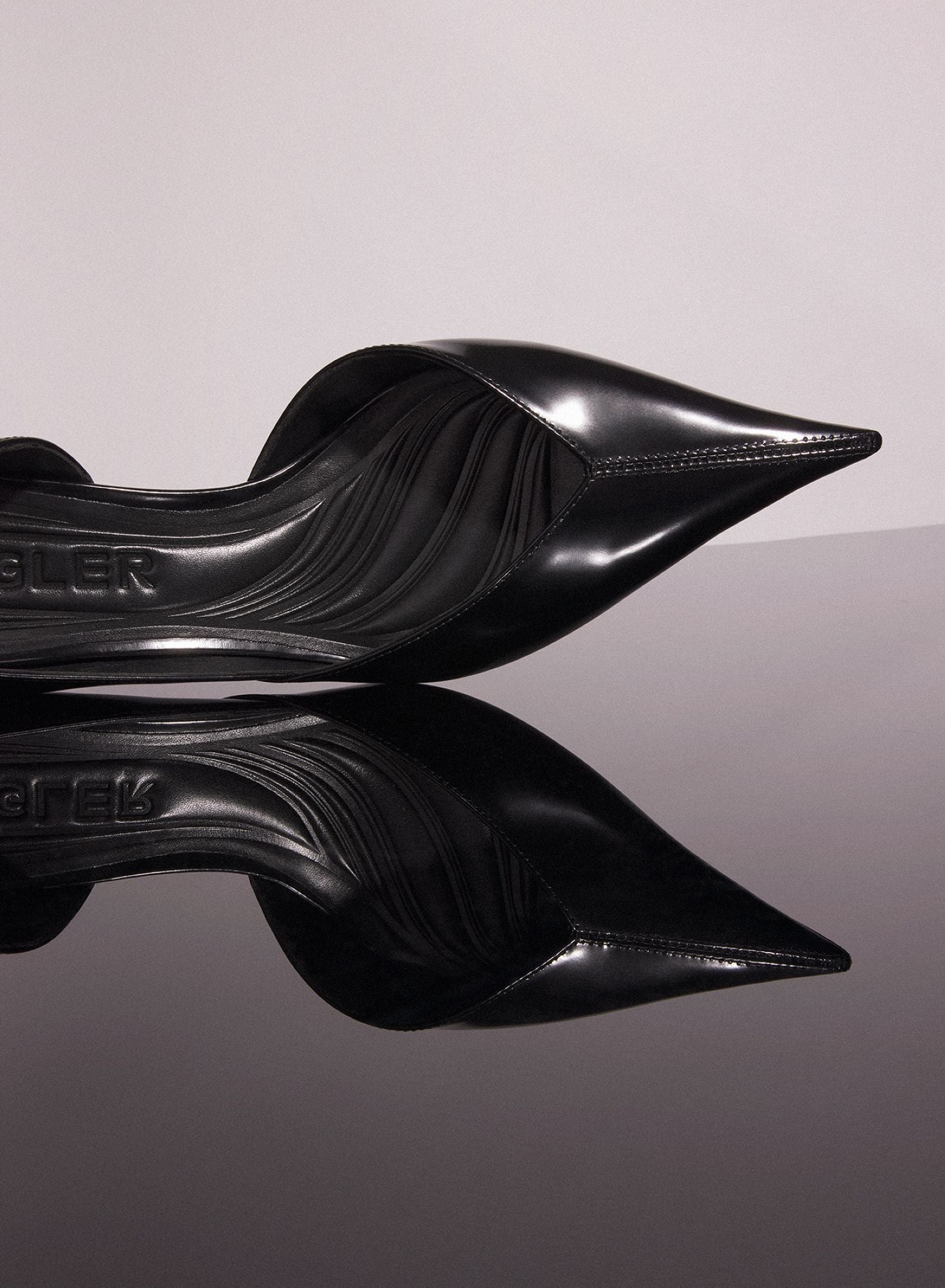 BLACK LEATHER FANG 55 PUMP