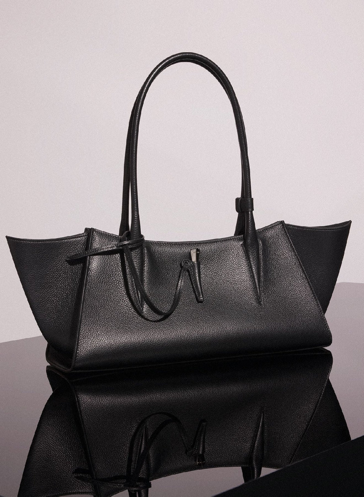 BLACK // black grained leather fang bag