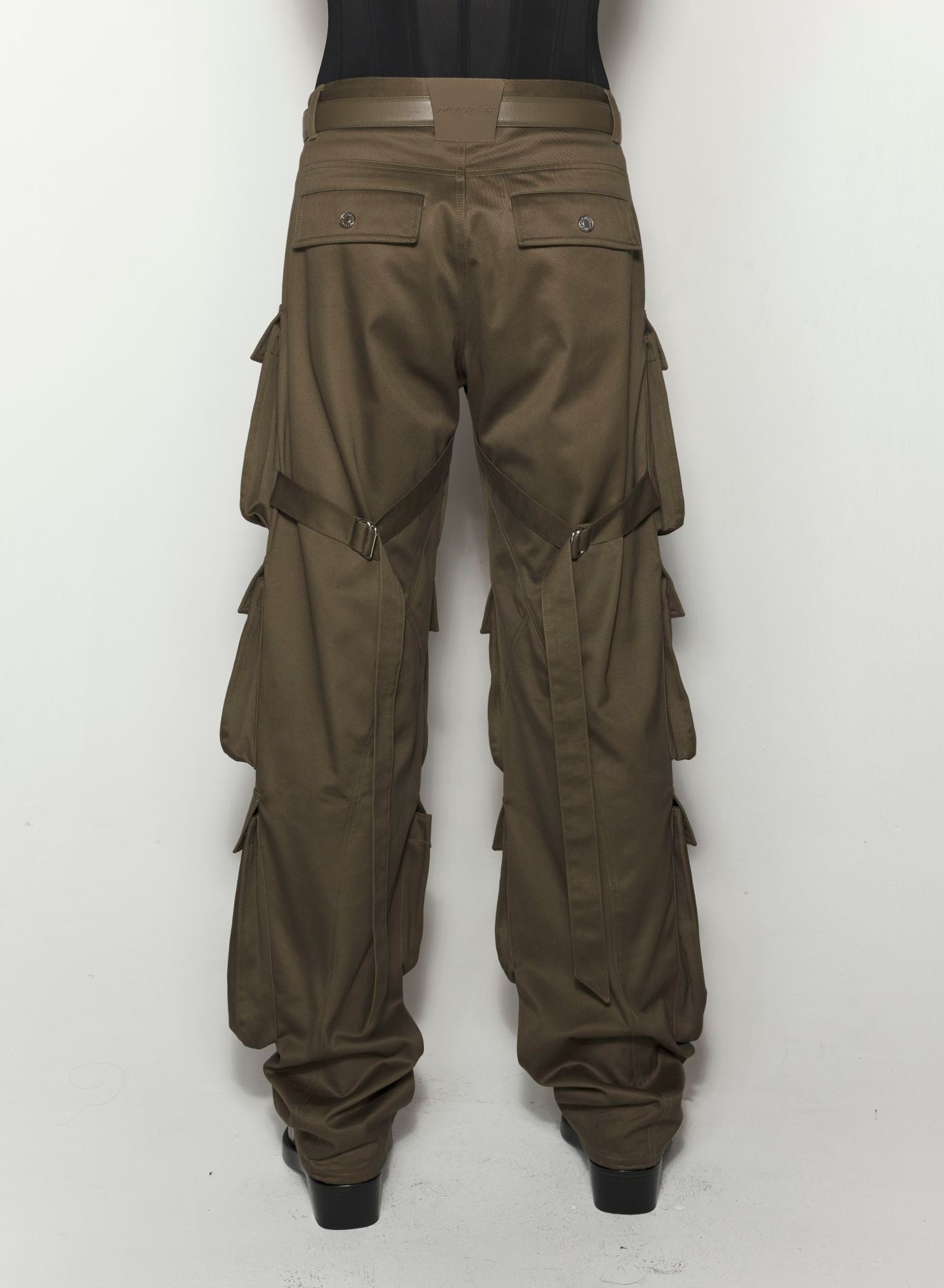 BLACK CARGO PANTS