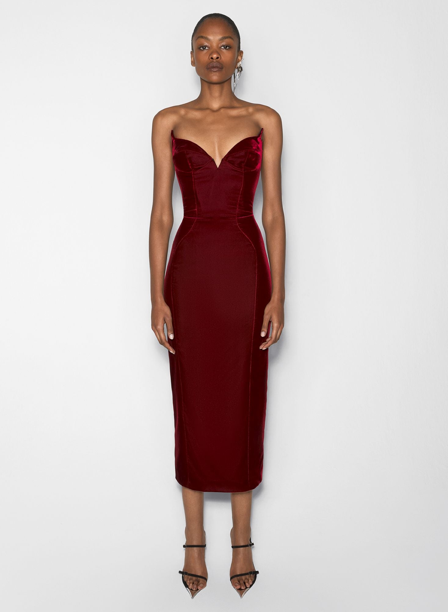BLACK SIGNATURE STRAPLESS VELVET GOWN