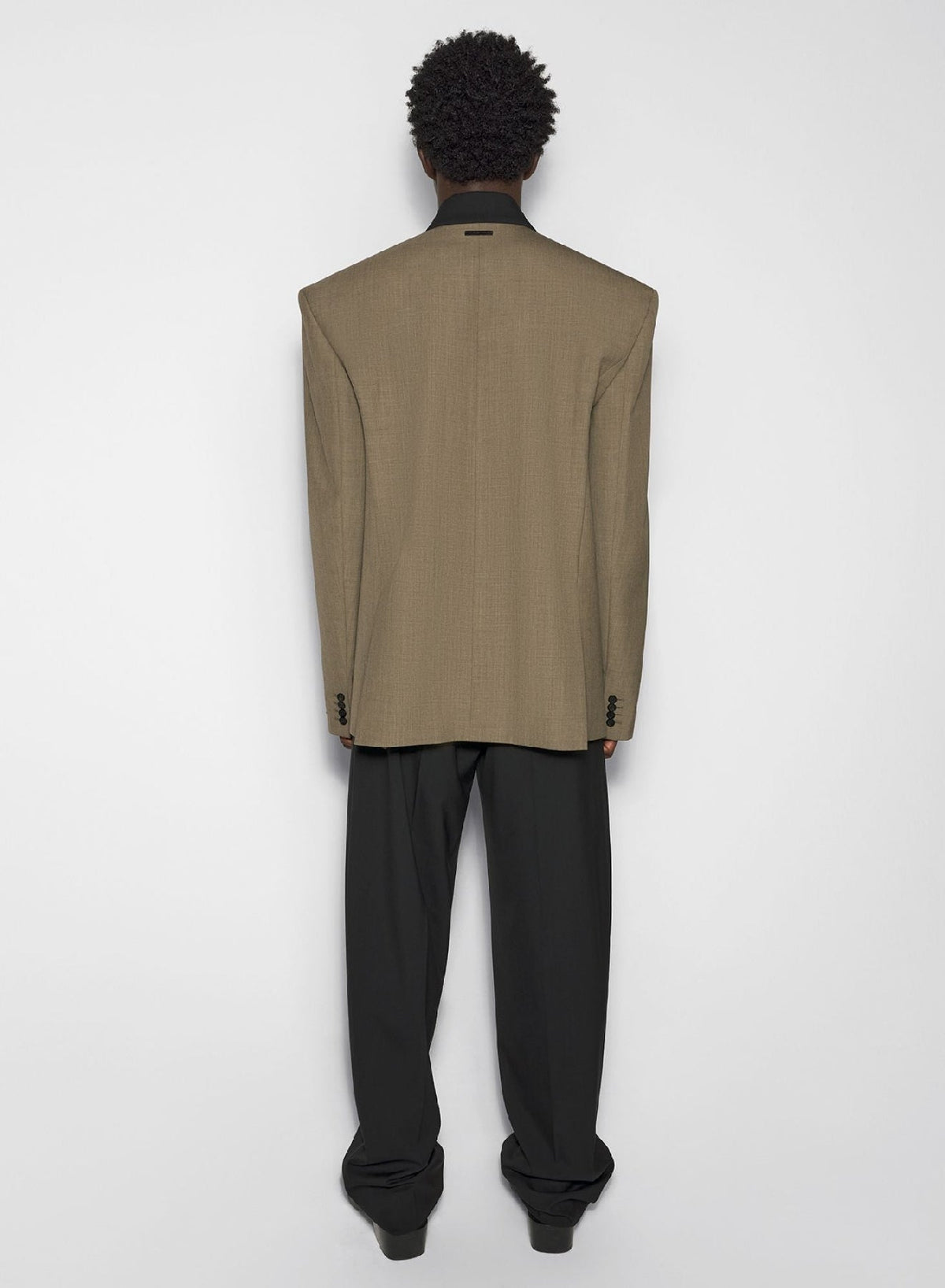 KAKI / BLACK // black contrasted collar khaki tailored jacket