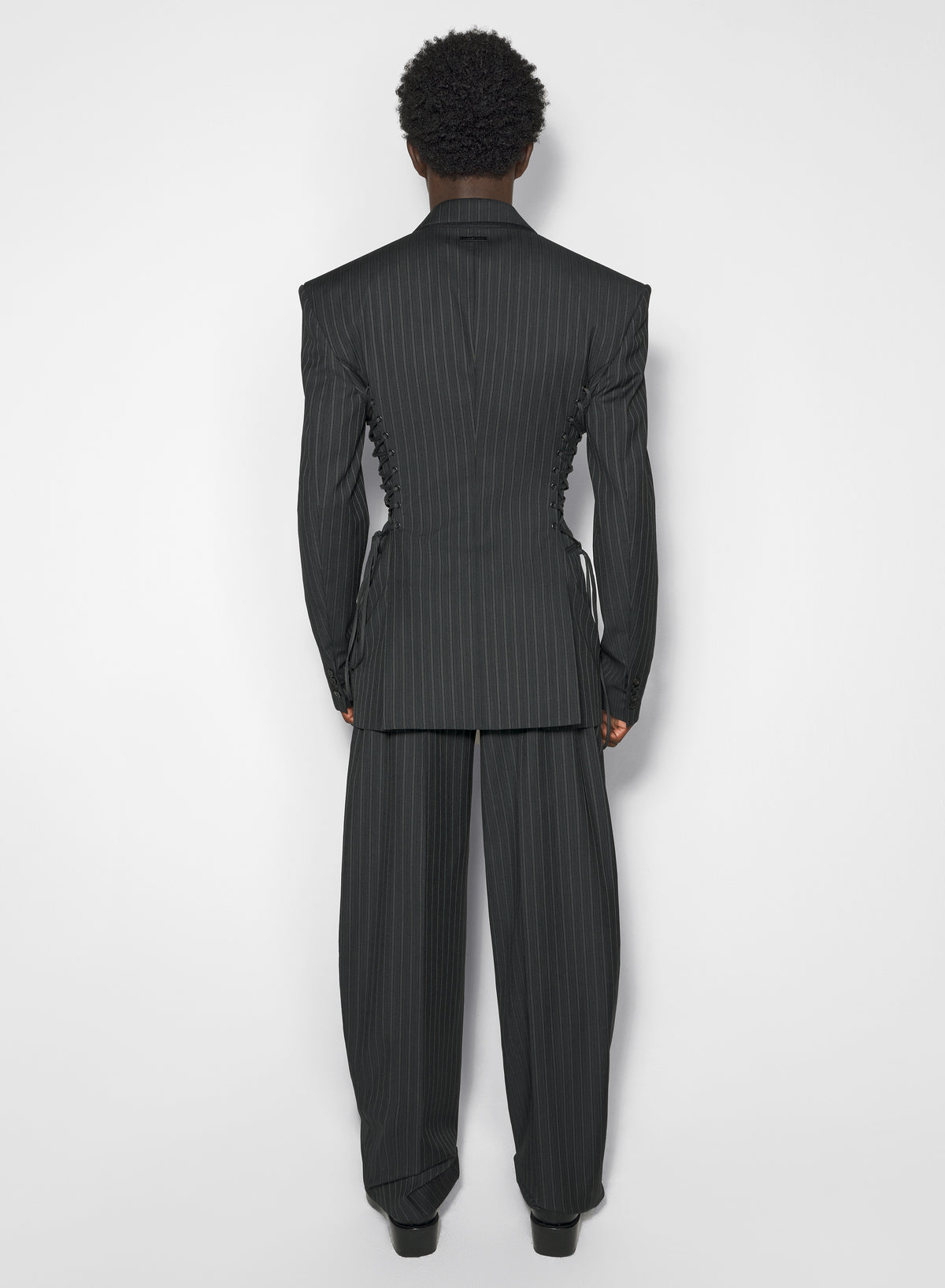 Veste tailleur rayée à lacets en laine - Black on Grey